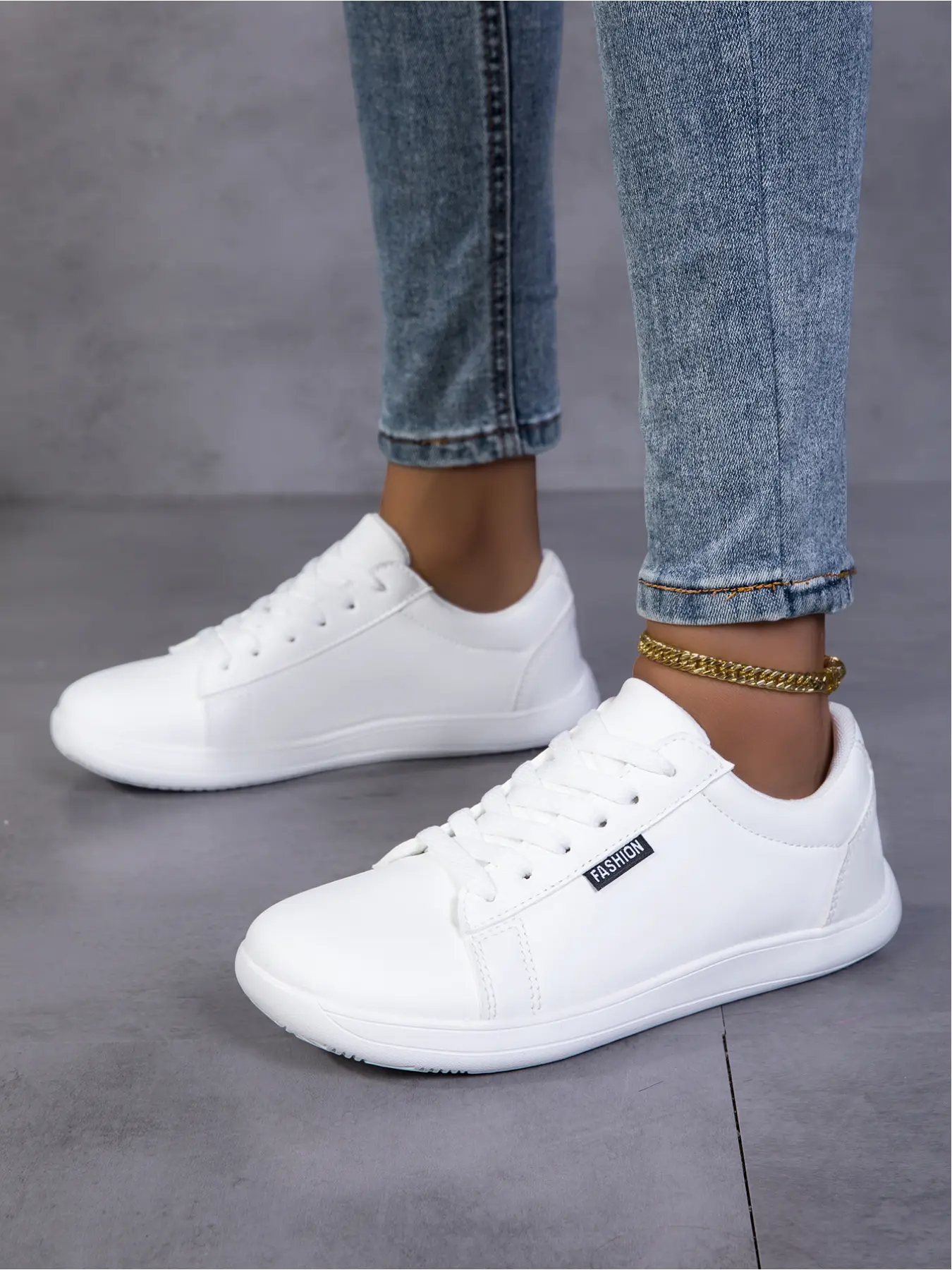 Women solid leather low-top skater shoes, wide toe flat sole casual trendy trainers white sneakers, suitable for outdoor sports and daily commuting Daily Street Shoes