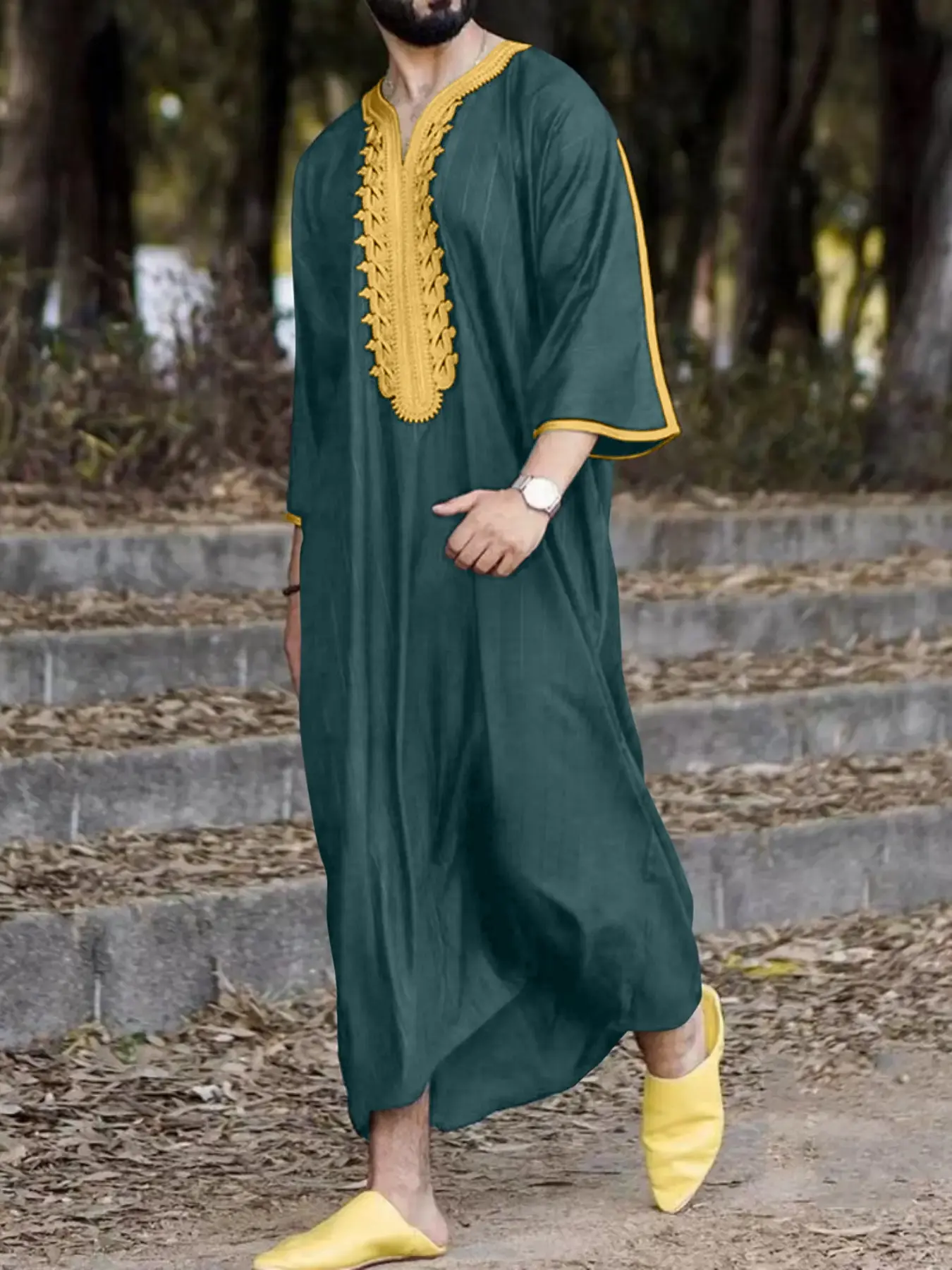 2026 Muslim Men's Short Sleeve Embroidered Arab Robe, Arab Thobe, Elegant Three Quarter Length Sleeve, Fitted Design, All Seasons Wear