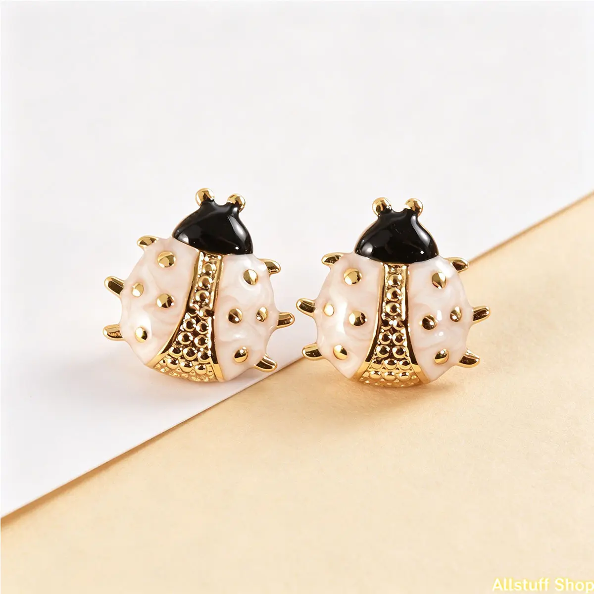 Women's Cute Ladybug Pattern Stainless Steel Hypoallergenic Jewelry Earrings - Trendy Fashionable Jewelry Accessories, Oil Drop Insect Design, Female Daily Wear for Parties, Trendy Jewelry