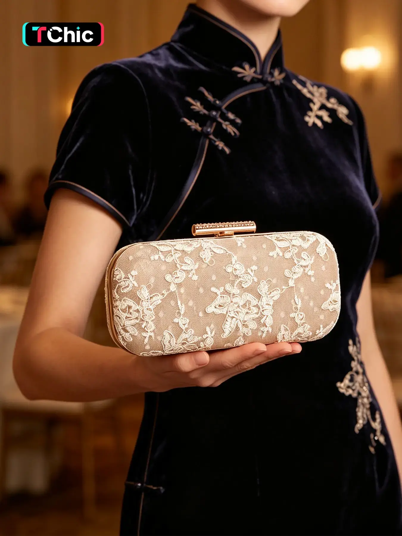 Lace Embroidered Women's Evening Bag, Floral Mesh Rectangular Hard Shell Clutch, Rhinestone Crossbar Lock, Wedding Party Dress Accessory