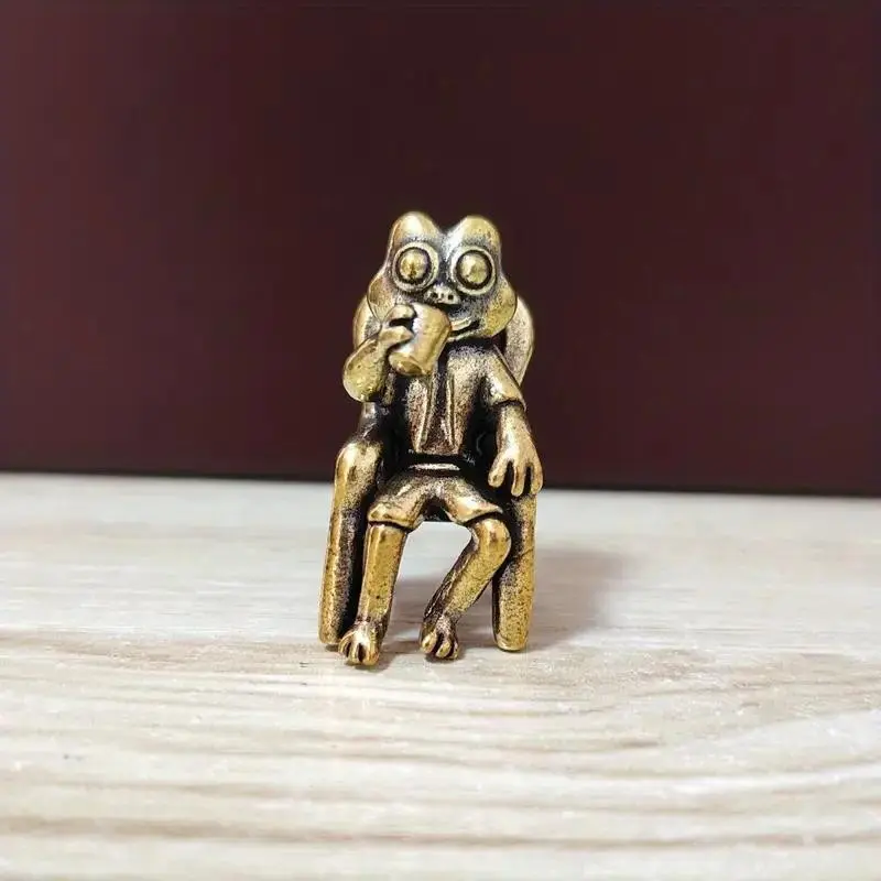 Handcrafted Copper Frog Sculpture, Humorous Desk Decor, Unique Collectible Statue, Detailed Craftsmanship, Home or Office, Garden Decoration