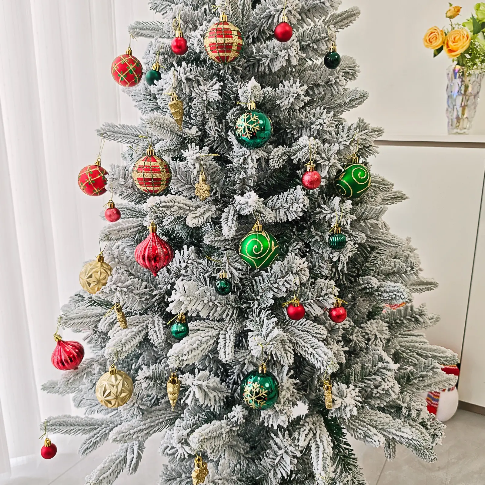 46pcs Christmas Tree Decorations, Snowflake Plastic Balls, Grinch Elf Painted Ornaments, Festive Holiday Accessories