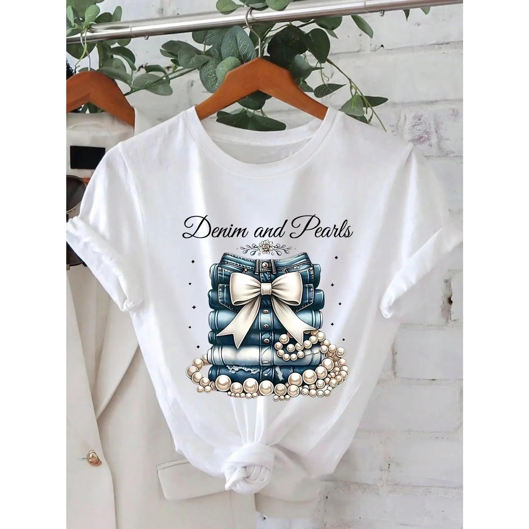 Women's Denim Pearl Print Crew Neck Short Sleeve Shirt |     Casual and stylish top, fashionable women's clothing, ideal for birthdays and holiday gifts, a summer must-have.
