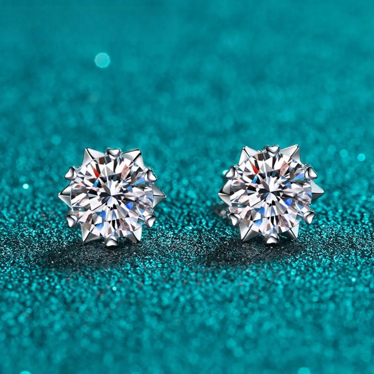 Gorgeous and Sparkling S925 Pure Silver Moissanite Women's Earrings Romantic and Sexy Snowflake Heart Shaped Six Claw Earrings Jewelry Gift