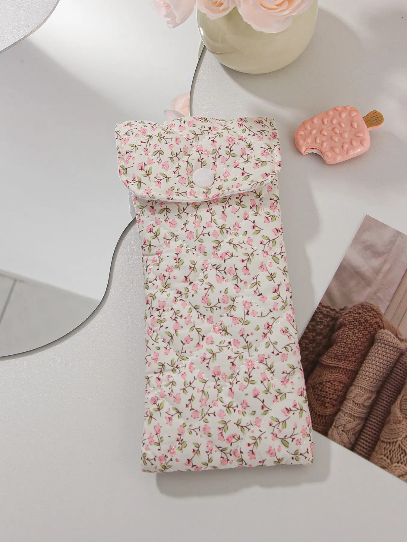 Cute Heart & Bear Pattern Quilted Glasses Case, Travel Eyewear Bag, Girls Sunglasses Holder, Cartoon Design, Perfect Sun Protection, For Girls, Eye Glasses Holders, Glasses Storage