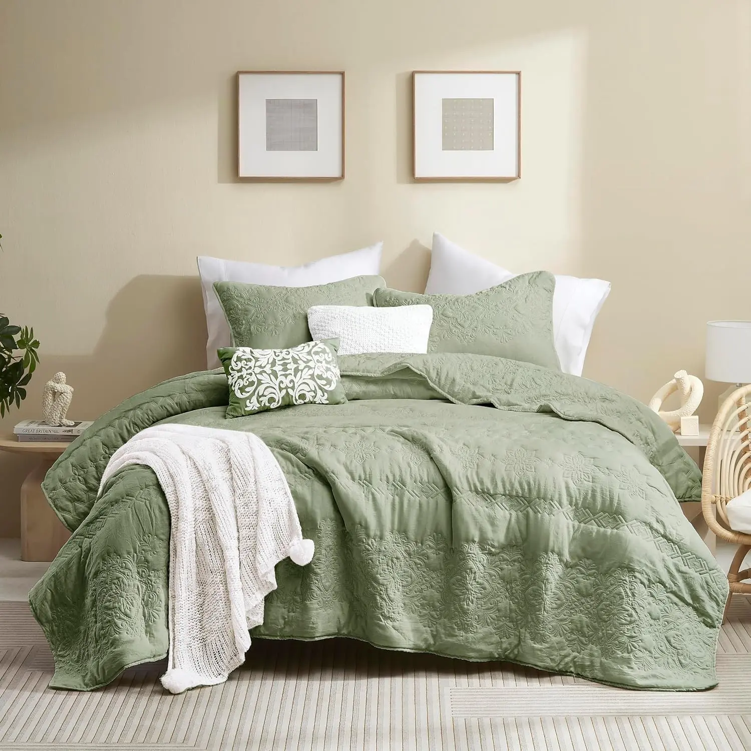 3 Pcs Farmhouse Boho Sage Green Queen Size Quilt Bedding Set with Pillow Sham, Lightweight Soft Bedspread Coverlet, Vintage Floral Thin All-Season Comforter Bed Cover, 90x90", Machine Washable