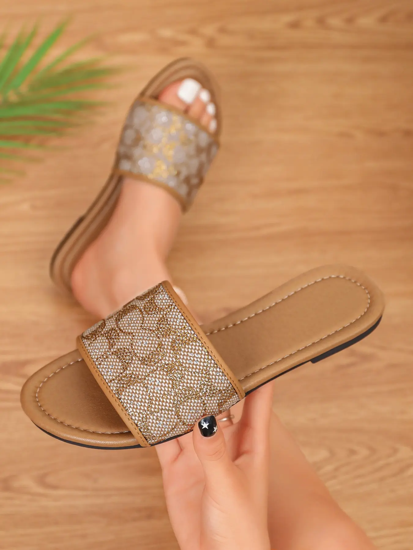 Women's Thick Sole Rhinestone Slippers, Trendy Casual Slippers, Casual PU Material, Breathable Rubber Sole, All-Season Fashion, Medium Width, Footwear