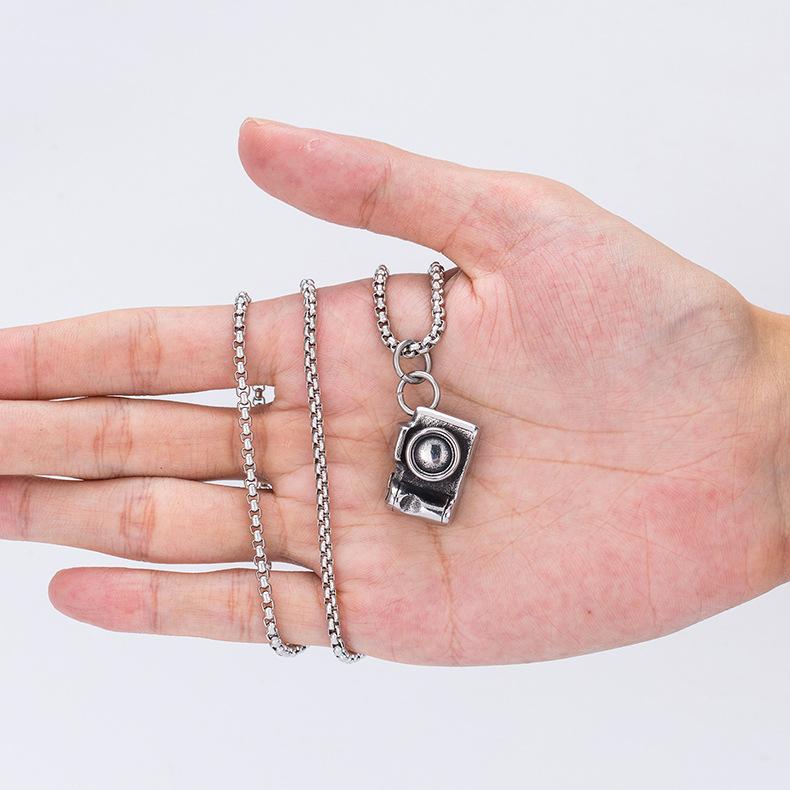Best-selling vintage ins hip-hop camera necklace, men's trendy camera necklace 2026, long necklace, camera necklace for boyfriend