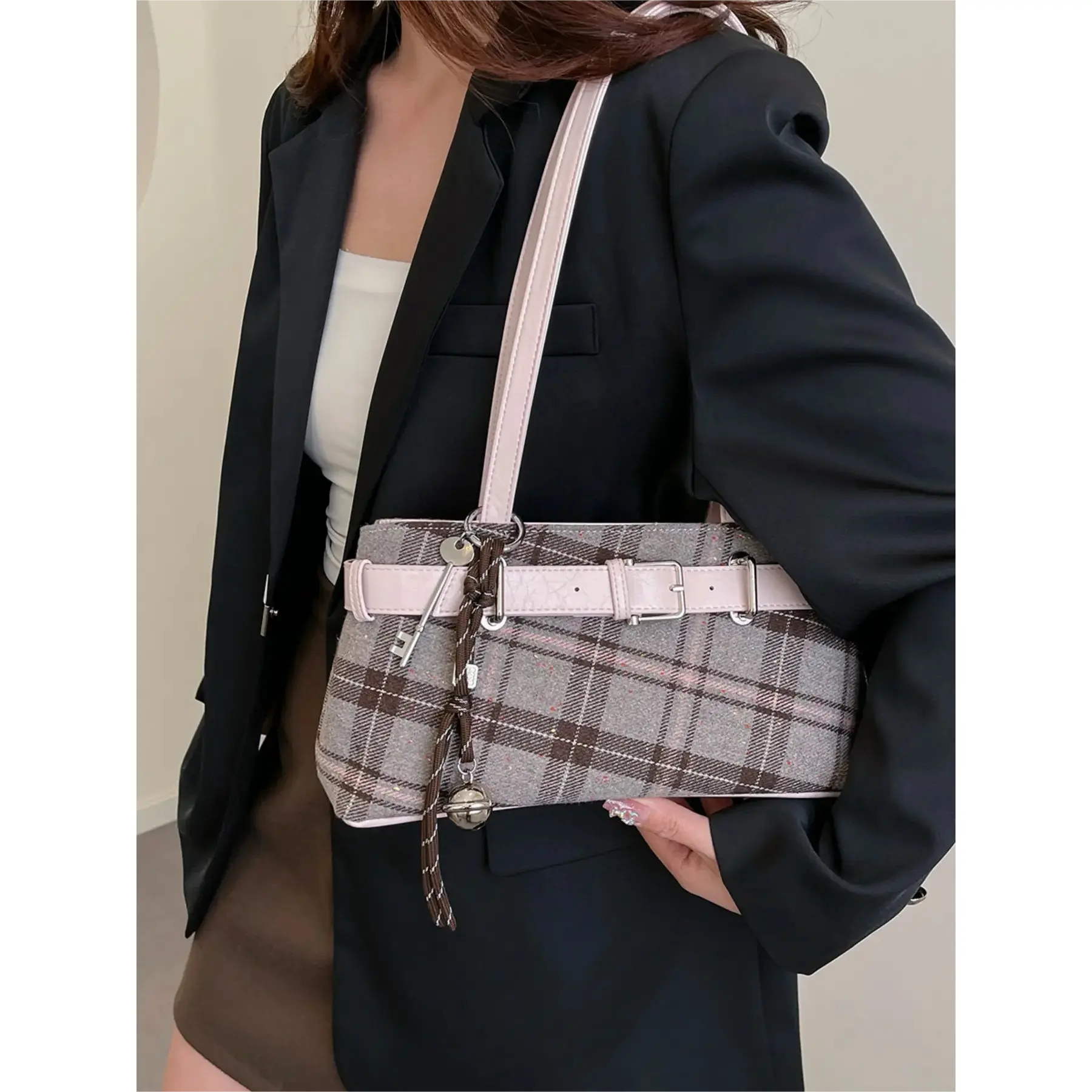 Women’s Large Capacity Plaid Crossbody Bag, Trendy Casual Commuter Shoulder Handbag, Y2K Aesthetic Fashion Versatile Everyday Purse for Women, Lightweight Multi-Use Crossbody Bag with Adjustable Strap, Stylish Daily Outfit Accessory for Travel, Work, Shop