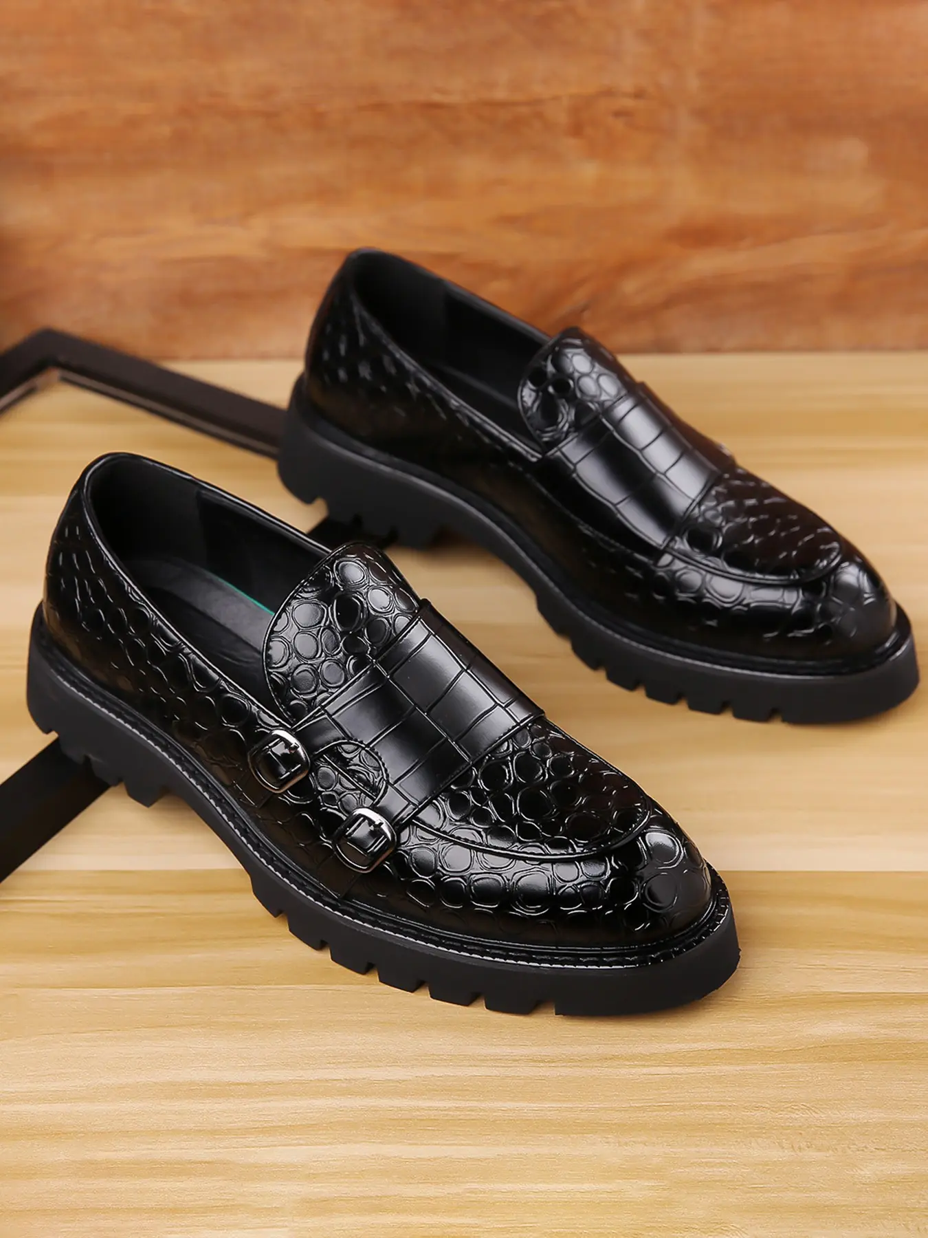Men's Thick Sole Leather Shoes, Leather Slip On, High-Quality Casual Footwear, Smart Casual Shoes, Daily Walking Shoes, Suitable for Weddings and Business Events