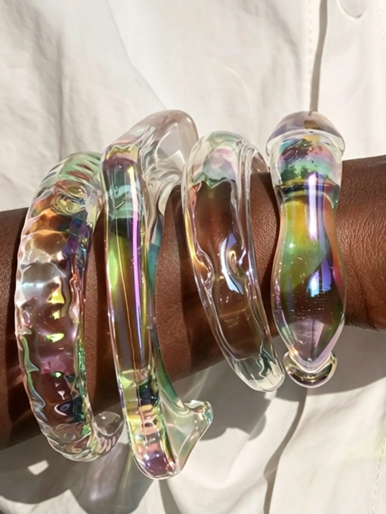 Women's Colorful Transparent Acrylic Bangle Set, 4 Geometric Chunky Bracelets with Iridescent Finish, Fashion Statement Jewelry for Everyday Wear, Travel, Beach, Vacation and Special Occasions