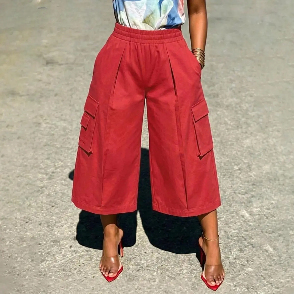 Women's Oversized Red 100% Cotton Cargo Capri Pants, High Elastic Elastic Waistband Wide Leg Cropped Pants,  Streetwear Utility Pants with Cargo Pockets, Casual Everyday Streetwear, Size Down for Slim Fit