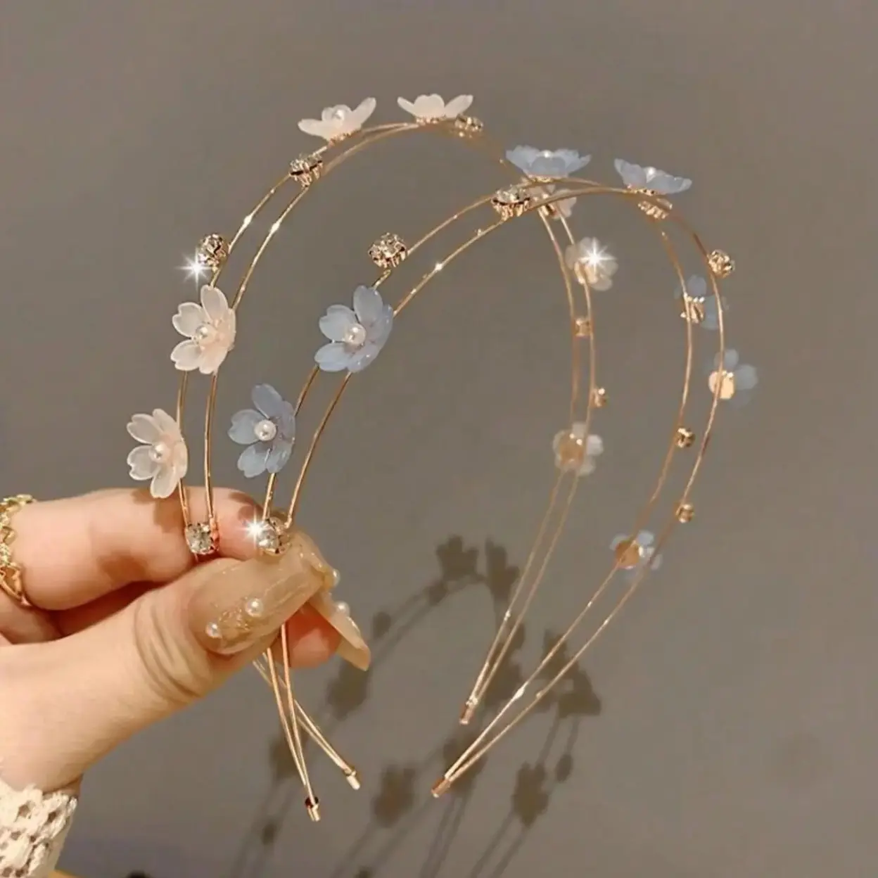 Female All-Match Glamorous Jasmine Flower Decor Headband Crown, Delicate Floral Bridal Hair Hoop, Romantic Fashion Hair Accessory (1 Size) For Wedding, Banquet Party Styling, One Size