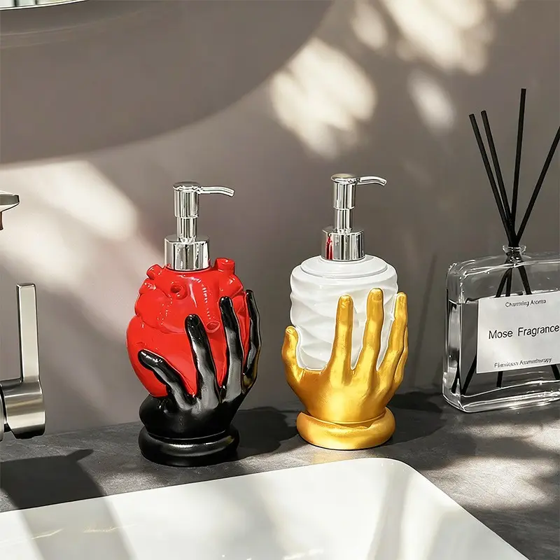 Handheld Heart-Shaped Liquid Soap Dispenser, Shower Gel Pump Bottle, Shampoo Bottle, Hand Sanitizer Bottle, Empty Bottle, Bathroom Home Decor