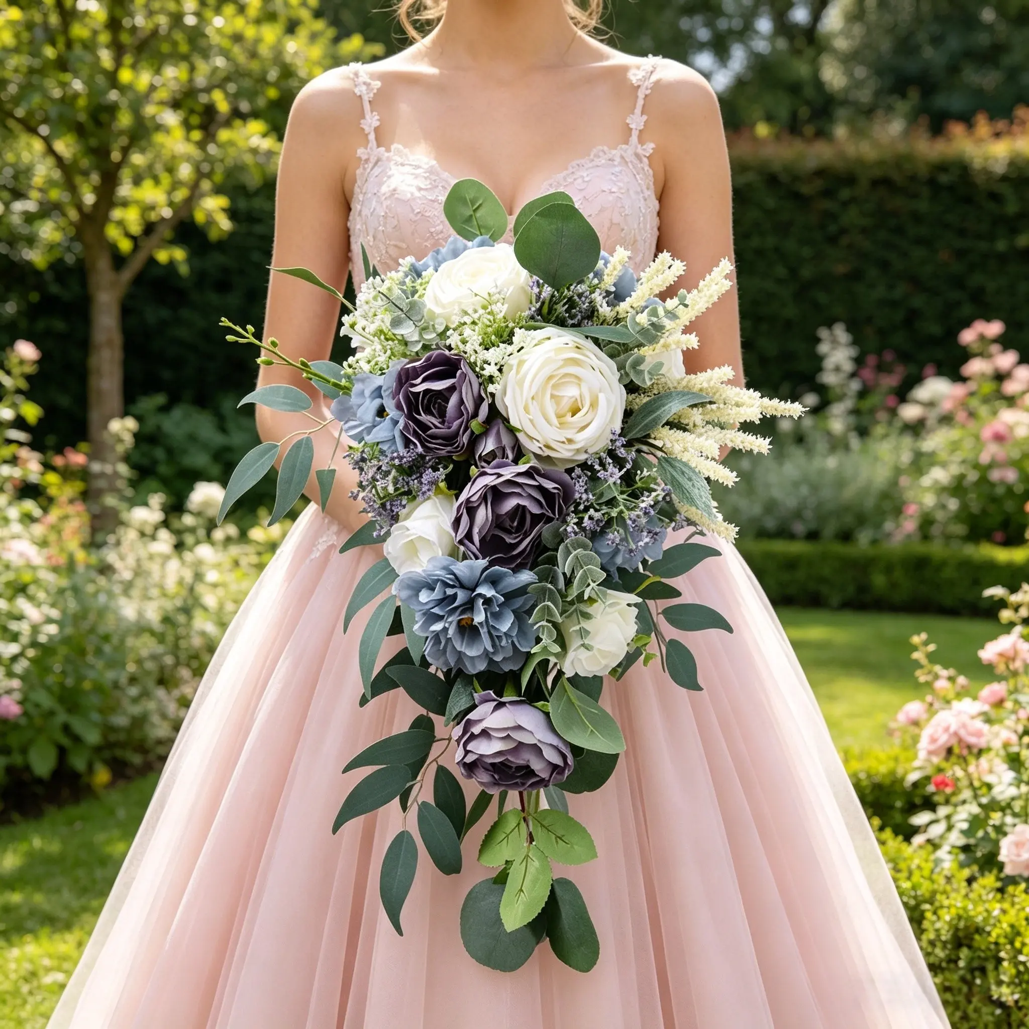 Artificial Flower Bride Bouquet, Decorative Artificial Flowers, Elegant Handheld Floral Arrangement, Wedding Decoration, Ideal for Bridal Shower, Engagement, Church Ceremony, Photography Props