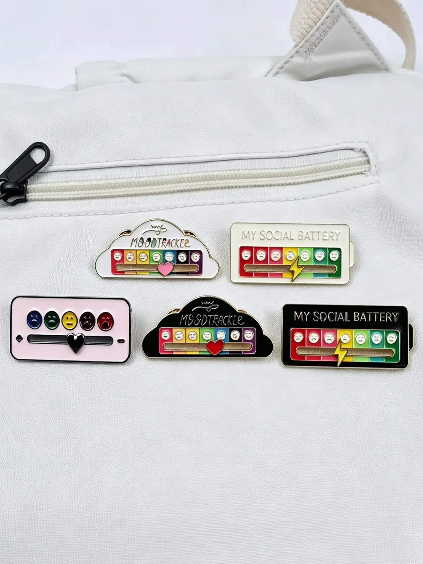 Adjustable Emotion Tracking Pin, Fun Interactive Badge for Introverts, Cute Rainbow Brooch for Backpacks and Jackets, Unique Mental Health Accessory Gift