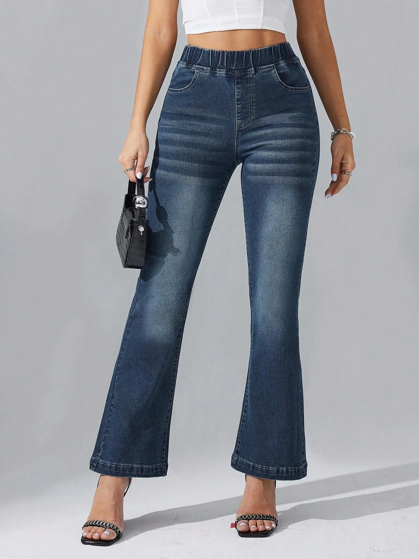 Women’s high-rise cropped flared jeans, dark wash stretch denim pants, casual everyday style,daily,kibbe,blue,black,sweats,straight,leg,High-Waisted,Ripped,raw,hem,tik,took,forum,short,torso,new,year,Low,Wide Leg Jeans,starched,mexican,,vintage,fashion,