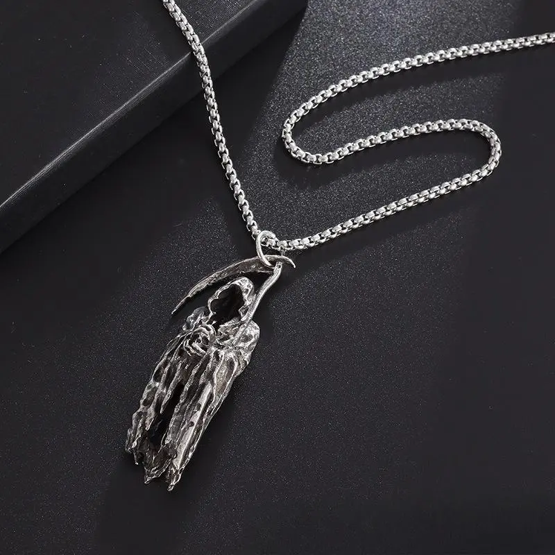 Gothic Skull Pendant Necklace, Lightweight Unisex Chain for Streetwear, Party & Music Festivals, Minimalist, Durable Fashion Accessory, Casual
