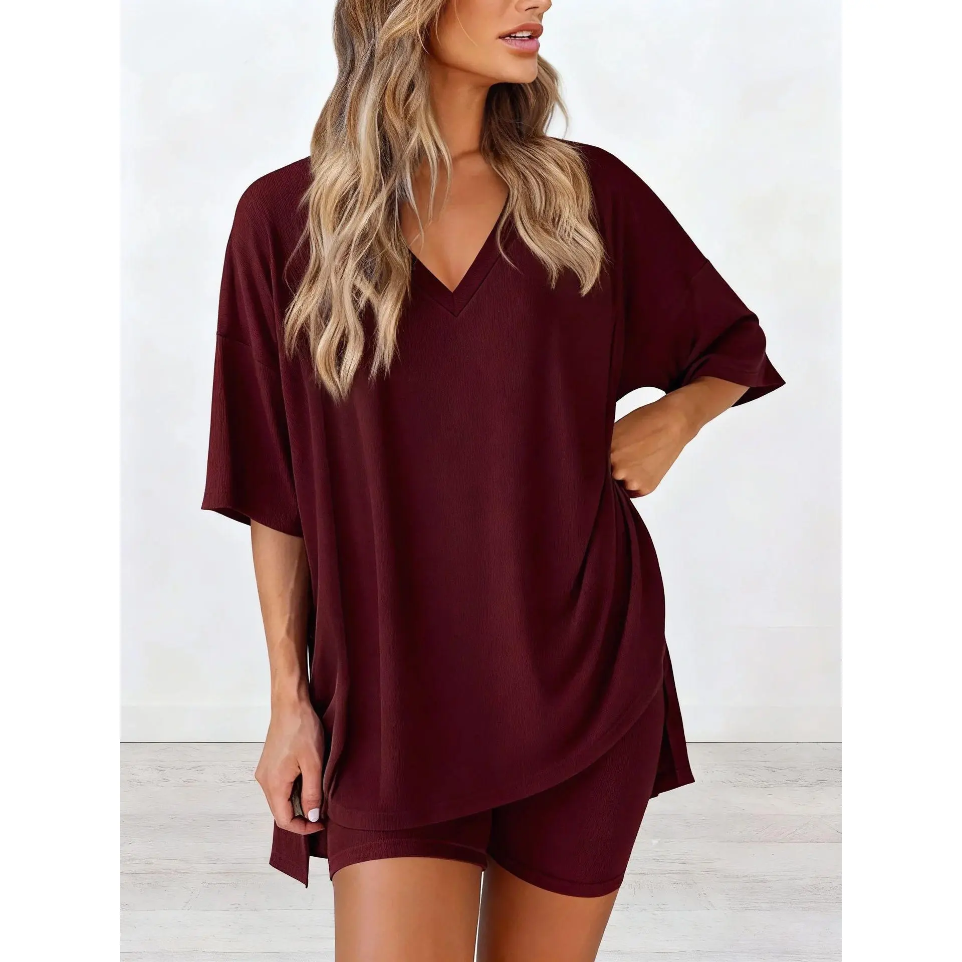 Women's 2-Piece Solid Color Short-Sleeve Round Neck Sleepwear Set - T-Shirt with Pocket, Tight Shorts, Casual Summer Comfort Loungewear