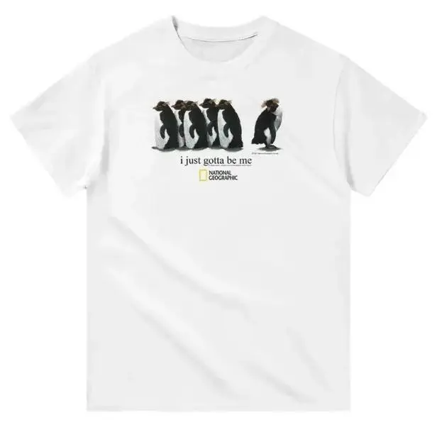 Unisex Knitted Short-Sleeve Sports Graphic Tee, Funny Rockhopper Penguin "I Just Gotta Be Me" Design, Halloween-Party Garment with Geometric Accents, Casual Daily Basic Top, Shortsleeve