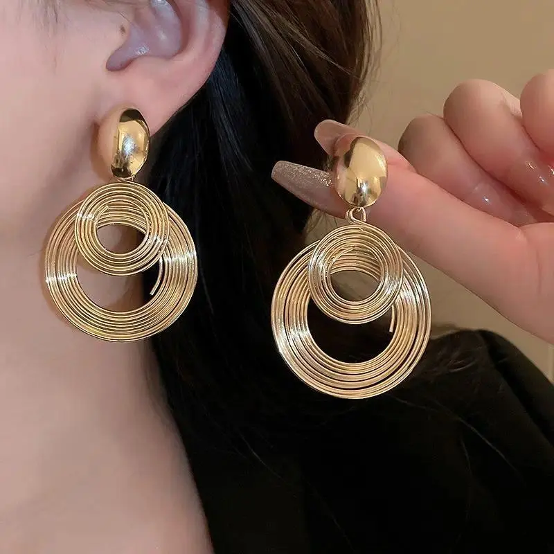 Women's Clip-On Earrings Aesthetic Two-Layer Circle Spiral Non-Pierced Metal Dangle Drop Gold and Silver Finish for Party and Night Out