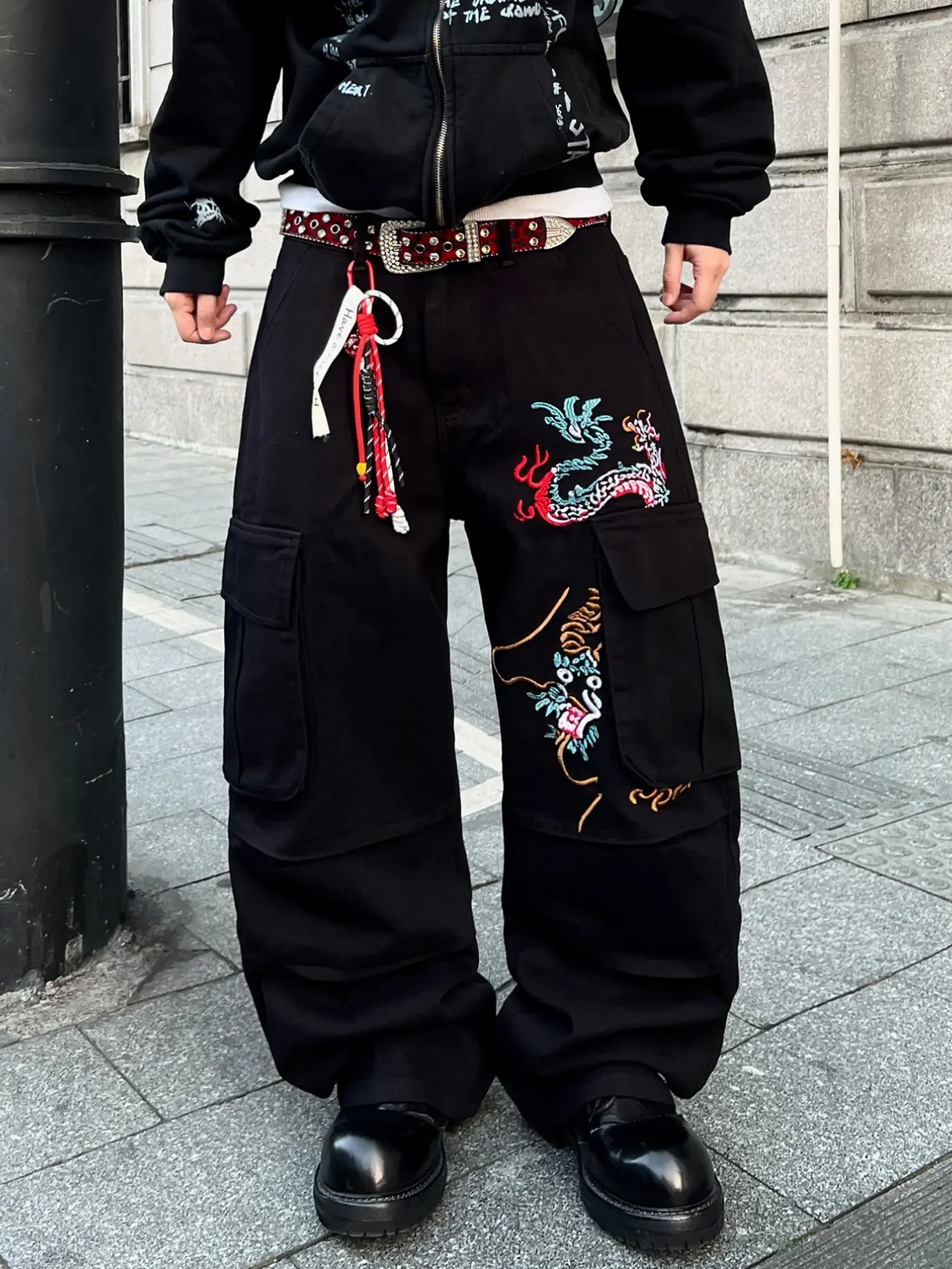 Men's Denim Jeans, New Chinese Style Colorful Dragon Embroidery 3D Multi-Pocket Workwear Jeans, Y2K Street Fashion Loose Wide Leg Pants