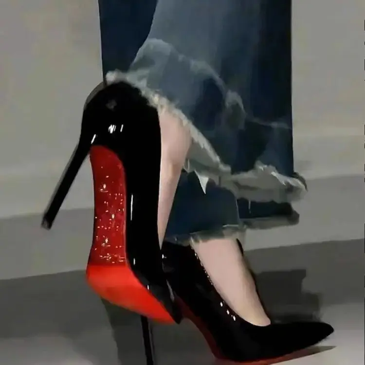 RedSoleHeelsWomenThinVeryBlackPatentLeatherVersatileElegantBeautyPointedToeSingleShoesGirlClassy