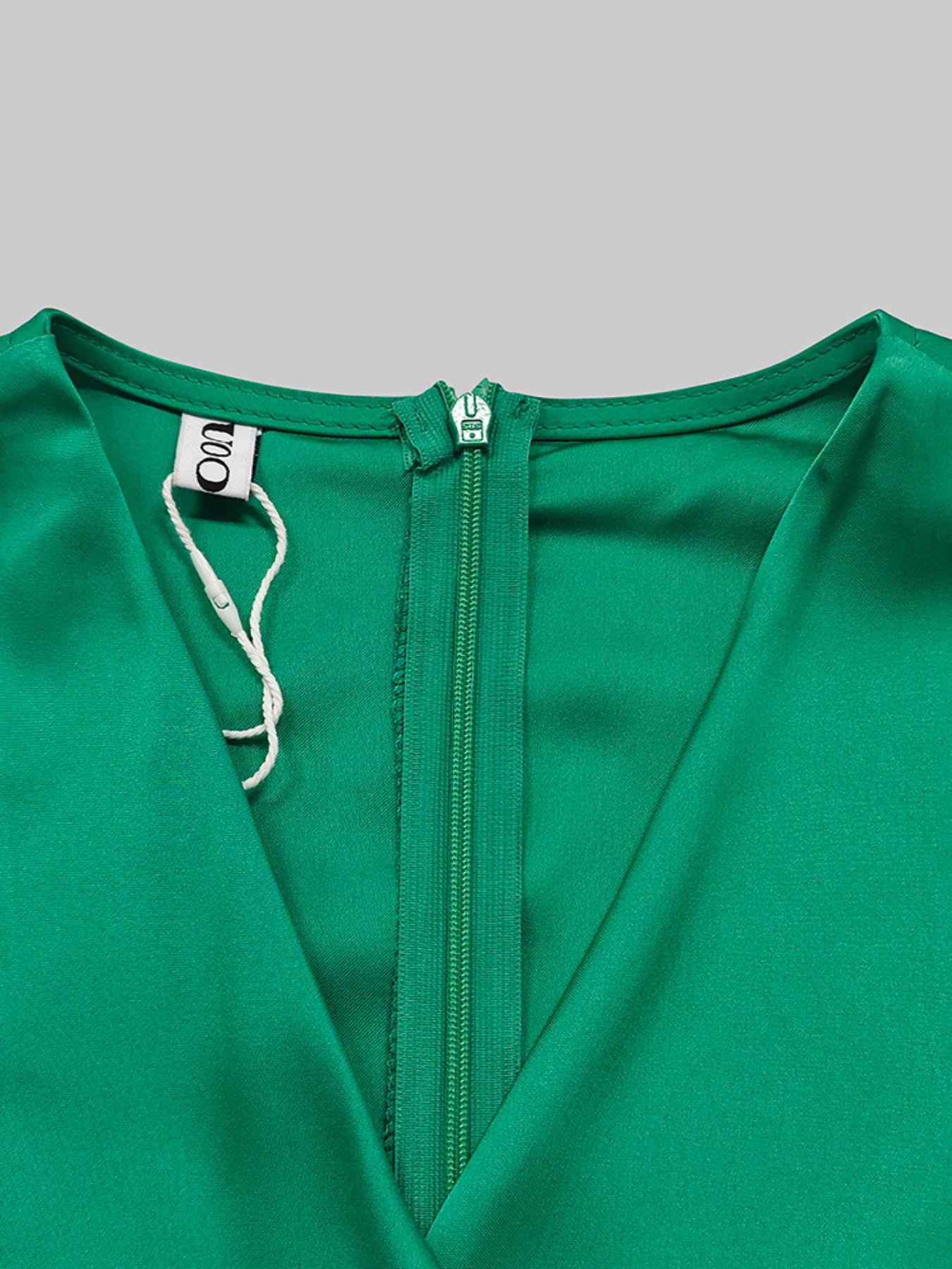 Women's Plain V Neck Jumpsuit, Loose Fit Three Quarter Sleeve Romper with Pockets, Simple Commuter Fashion for Daily Wear