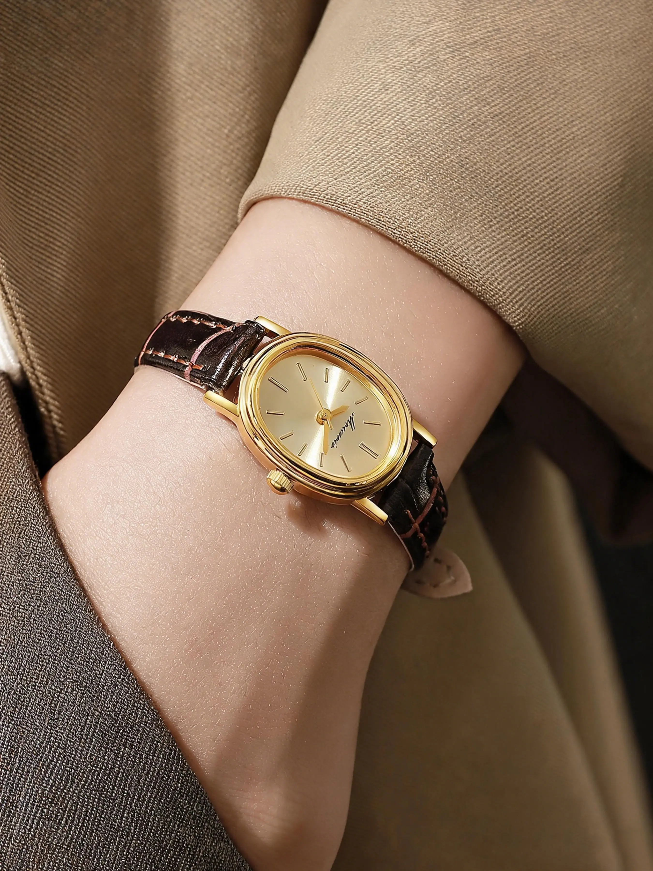 Elegant Elliptical Quartz Watch for Women, High-End Aesthetic Design, Fashionable Daily Wear, Unique Style Accessory