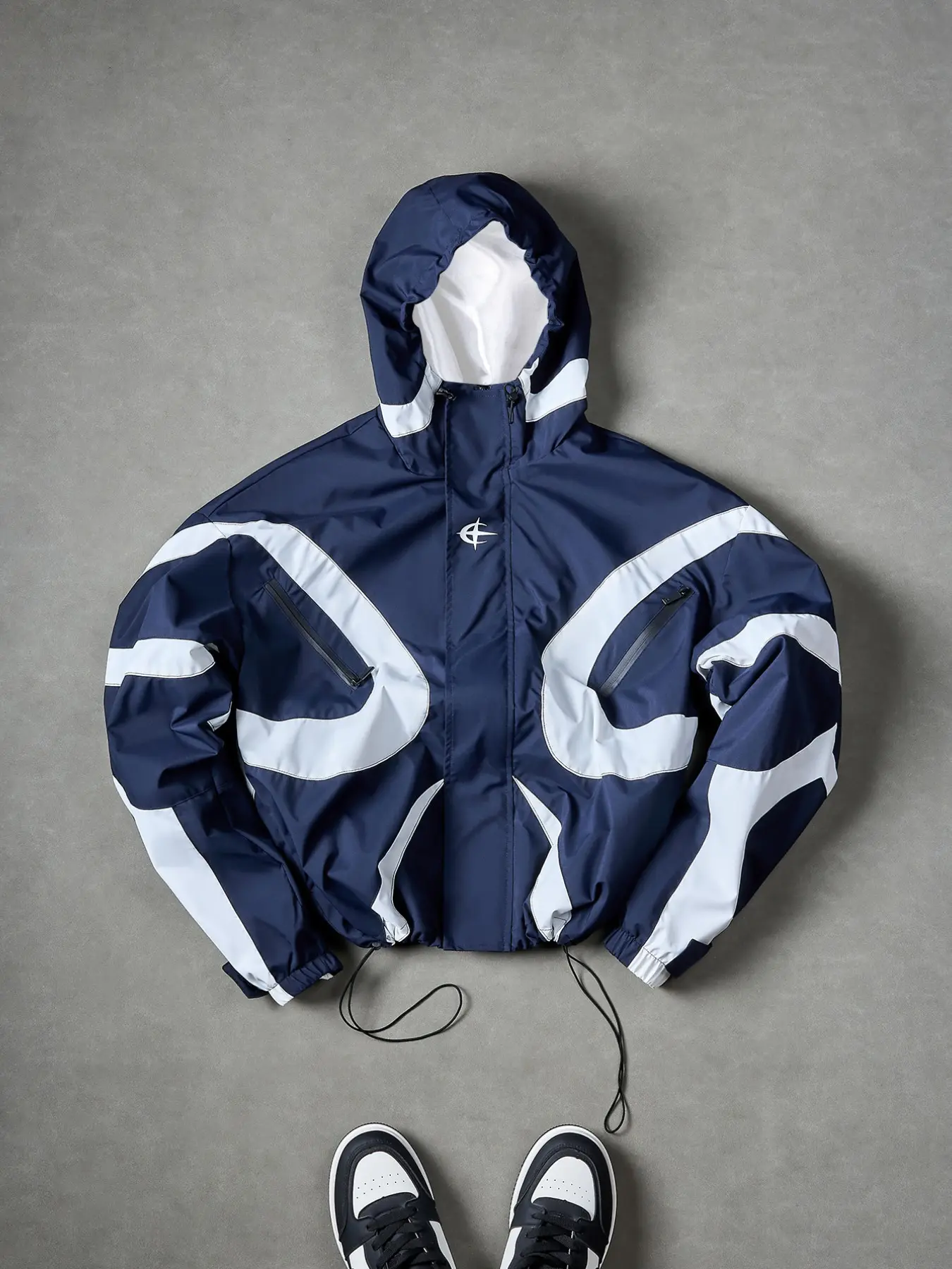 2026 New Men Y2K Streetwear Color Block Hooded Windbreaker Jacket, Fashionable Jacket, Geometric Contrast Panel Techwear Coat Adjustable Drawstring Hem Zip Pocket Lightweight Windproof Colorblock Outerwear Black Navy Light Gray Multi Colors Available