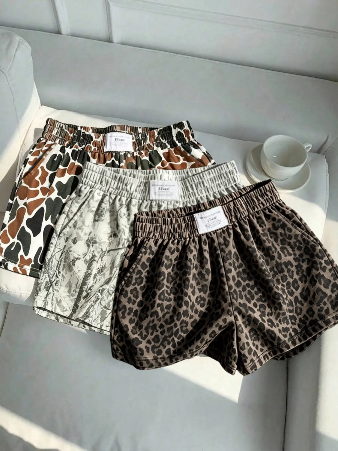 3 Pieces, Y2K Women's Vintage Spotted Camo, Leopard Print All-Over Print Loose Casual Shorts, Casual Fashionable Shorts, Elastic Waist Side Pocket Wide-Leg Sports Bottom, Suitable for Daily Home, Commute, Dating and Fitness Outfits in Summer