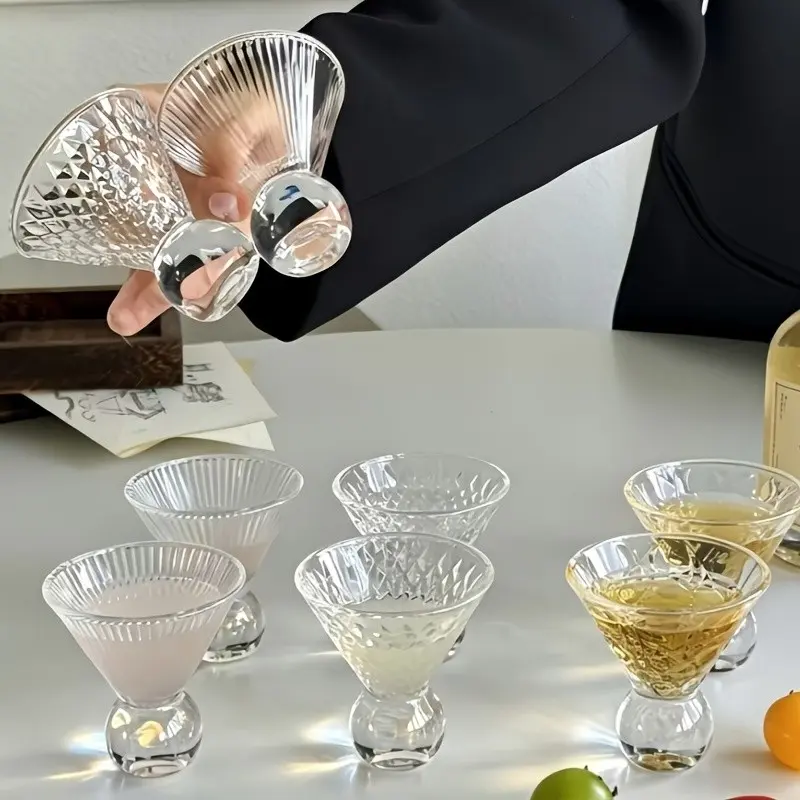 2/4/6pcs High Aesthetic Short Stool Martini Cups, Creative Ball Bottom Cocktail Glasses, Sweet Treats Cup, Bar, Club, Restaurant, Home Use