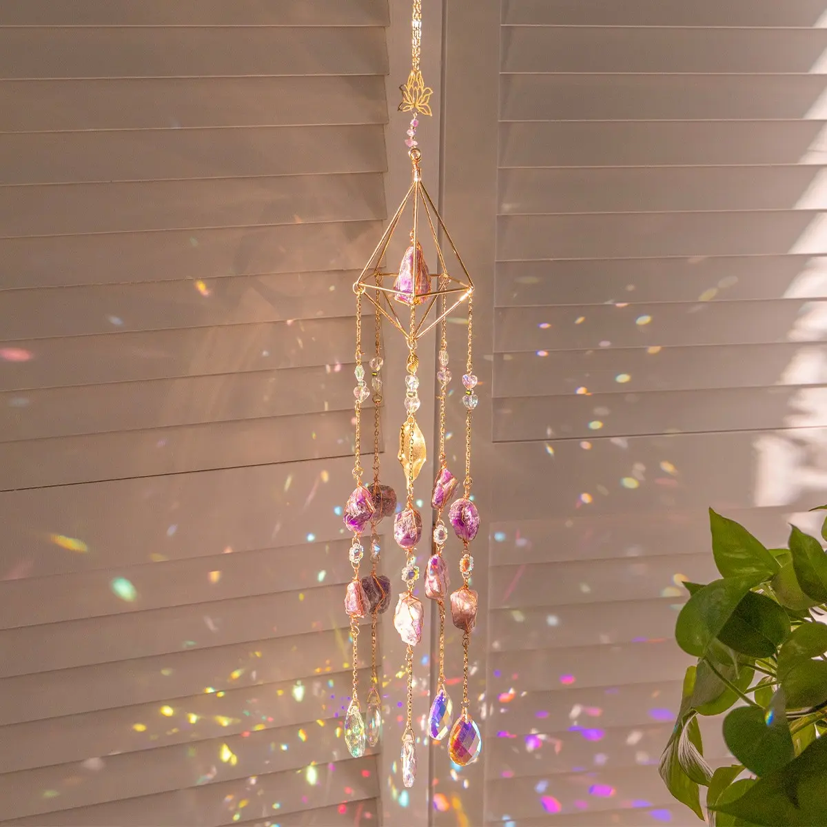Natural Crystal Sunlight Catcher Decor, Handmade Boho Garden Ornament, Perfect for Living Room, Unique Home Decoration, Christmas Hanging Ornament, Outdoor Hanging Decor