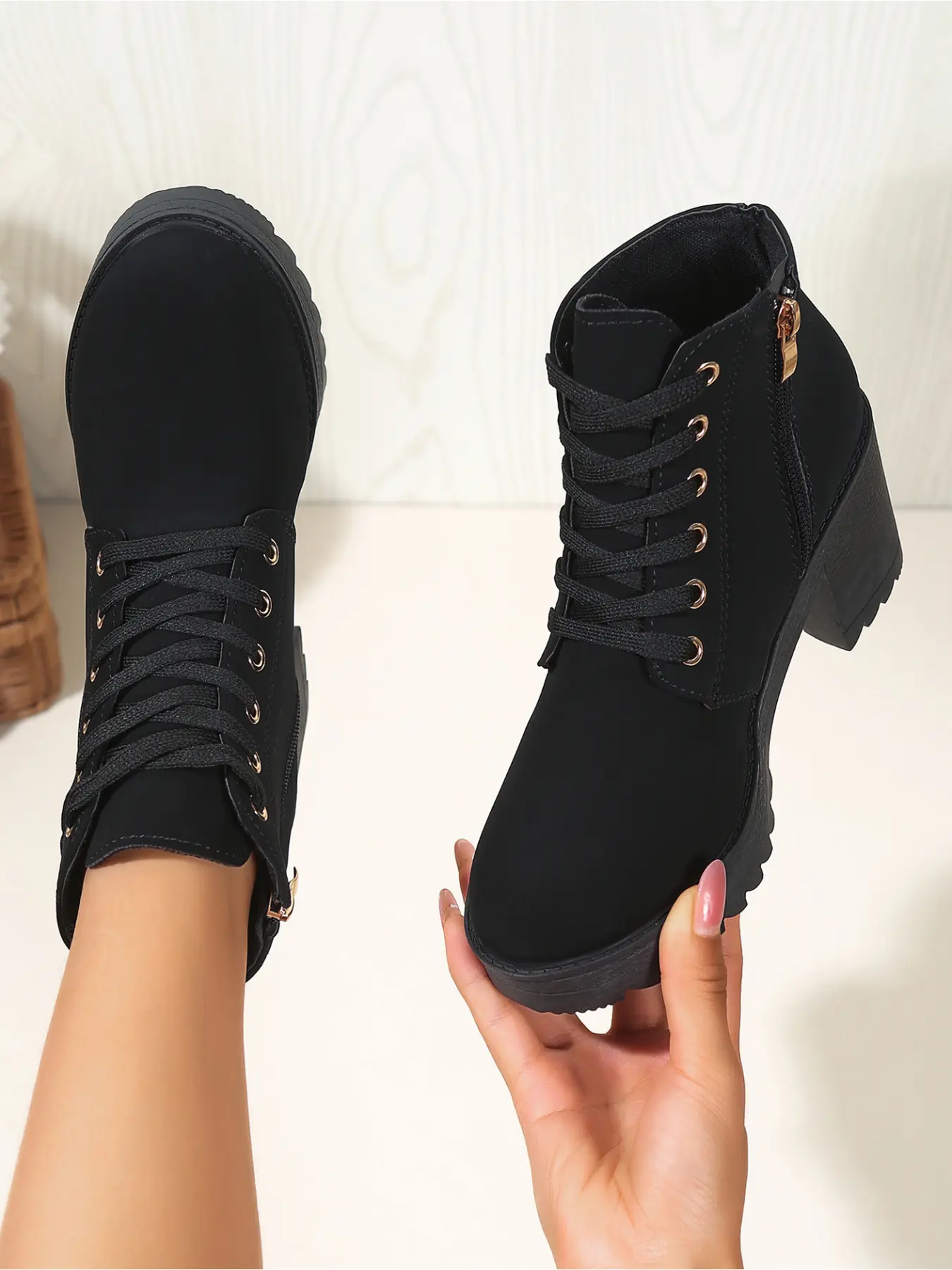 Women's Lace Up Chunky Block Heel Ankle Boots, Side Zipper Buckle Decor Platform Combat Booties, Non Slip Lug Sole Fashion Street Ankle Boots For Daily Outfit