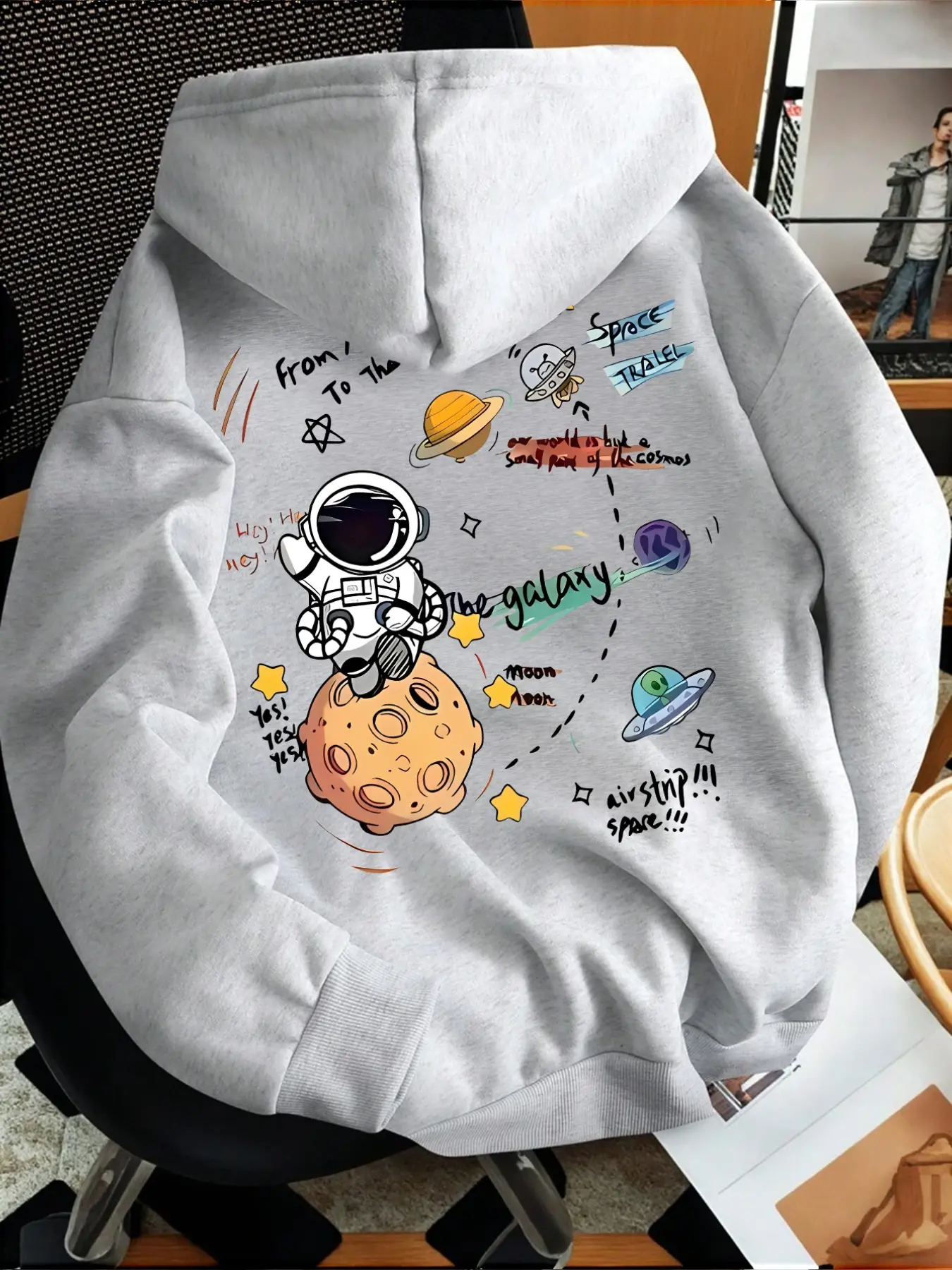 Men's Thickened Casual Hoodie, Cartoon Astronaut Moon Ufo Space Graffiti Print, Regular Fit Streetwear Sweatshirt with Drawstring Pockets