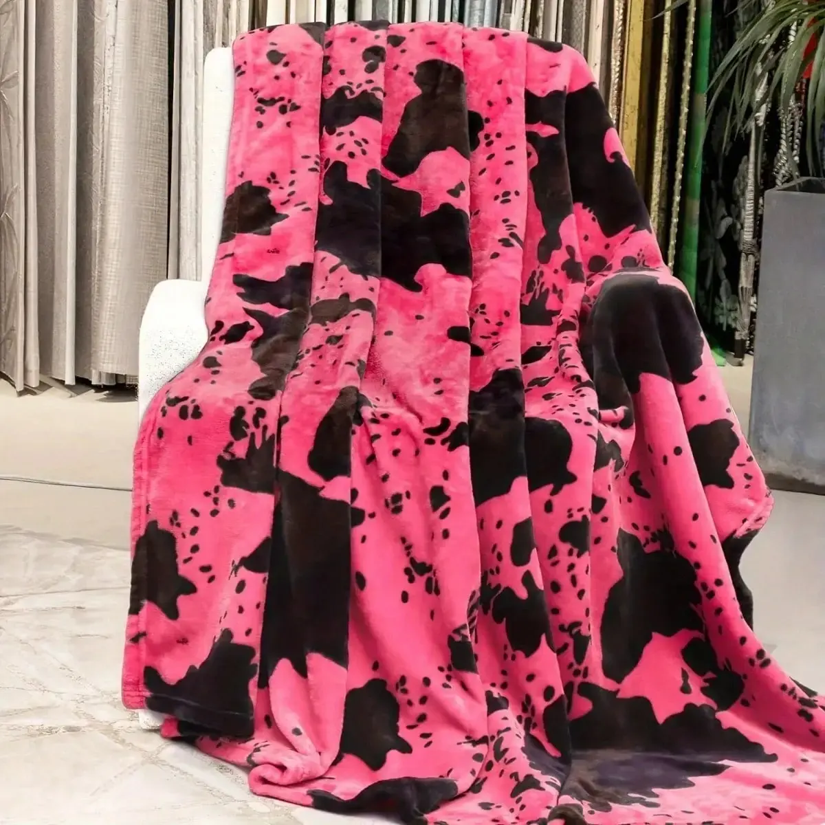 Hot PinkThrow Blanket - Cozy Lightweight Drape Throw Blankets for Couch/Bed, Room Decor, Pink Birthday Gifts for Women, Teens, Casual