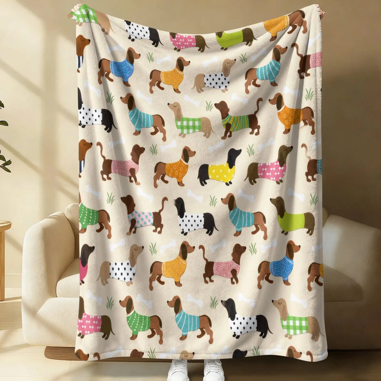 Warm Apricot Base Colorful Clothing Sausage Dog Flannel Blanket, Macaron Color Jacket Dachshund Full Cover, Breathable Warm All Seasons, Fresh Nap Mat/Sofa Throw/Decorative Blanket for Puppy Lovers and Children