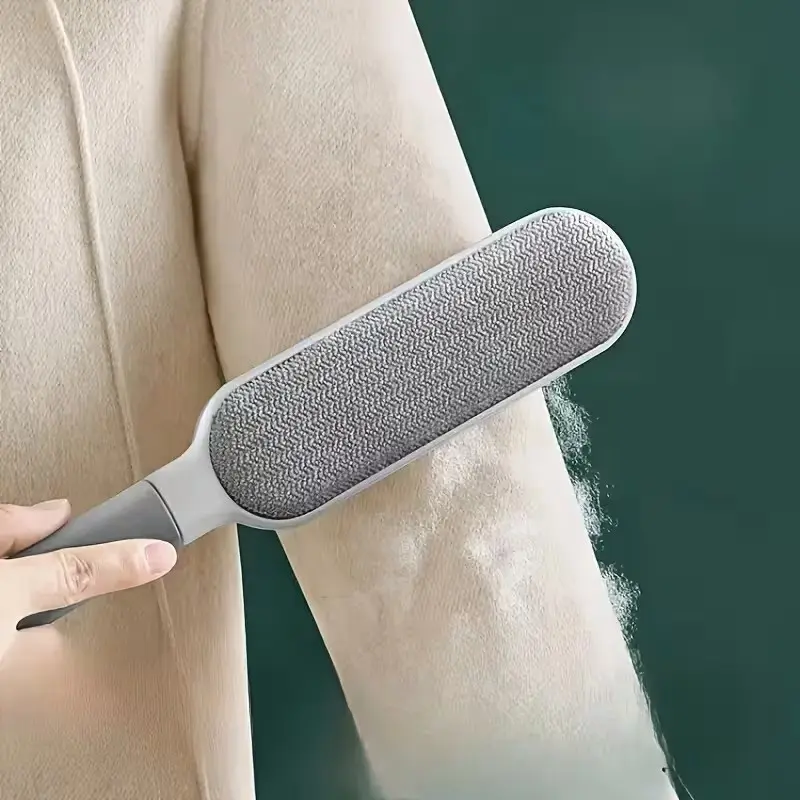 Double-Sided Static Lint Remover, Durable PP Brush Head, Ideal for Clothes, Furniture, Carpets, Dust Capture, No Power Needed, Portable and Easy to Use