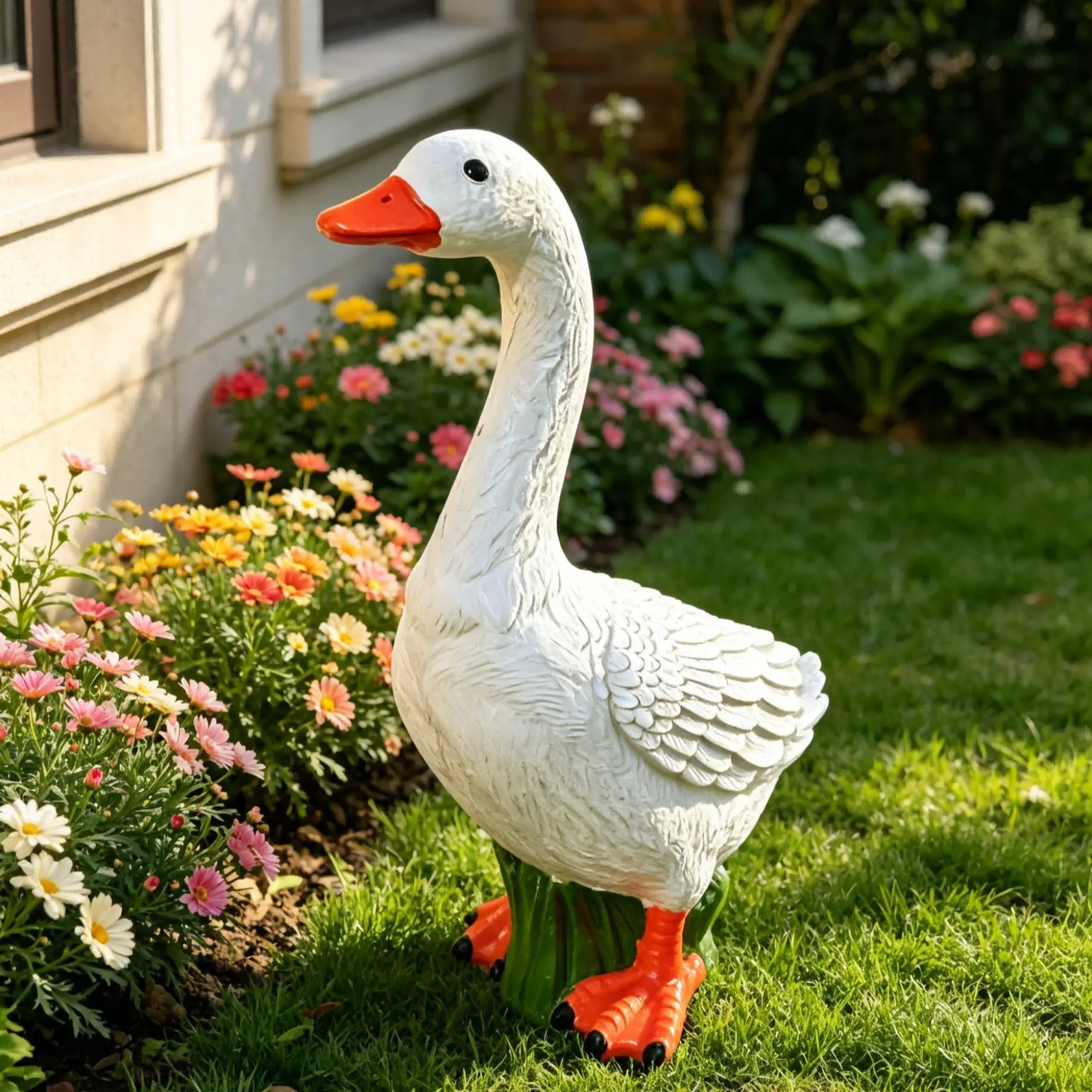 1pc Large Goose Statue, Realistic Decorative Figurine, Outdoor/indoor Garden Decoration, Garden Animal Statues, Durable Resin Sculptures, Fun Gift for Gardening Lovers