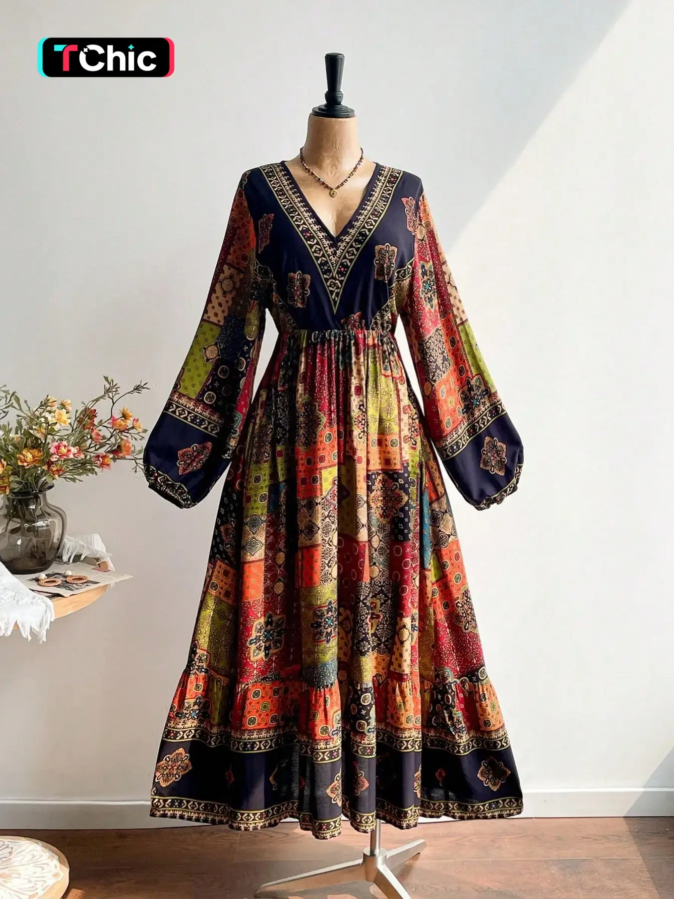 Women's Bohemian Ethnic Vintage Vacation Print V Neck Long Sleeve Dress, Boho Style Clothes, Perfect for Music Festivals, Stylish and Comfortable