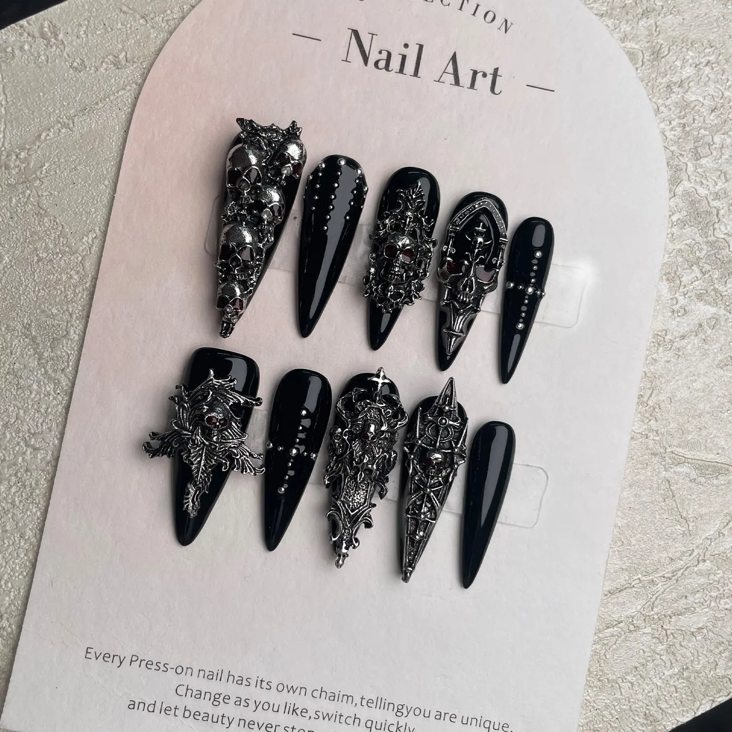 Handmade Halloween Press On Nails, Black Fake Nails with 3D Skull Design, Stick on Nails, Short Ballet Shape Sparkling False Nails for Women & Girls