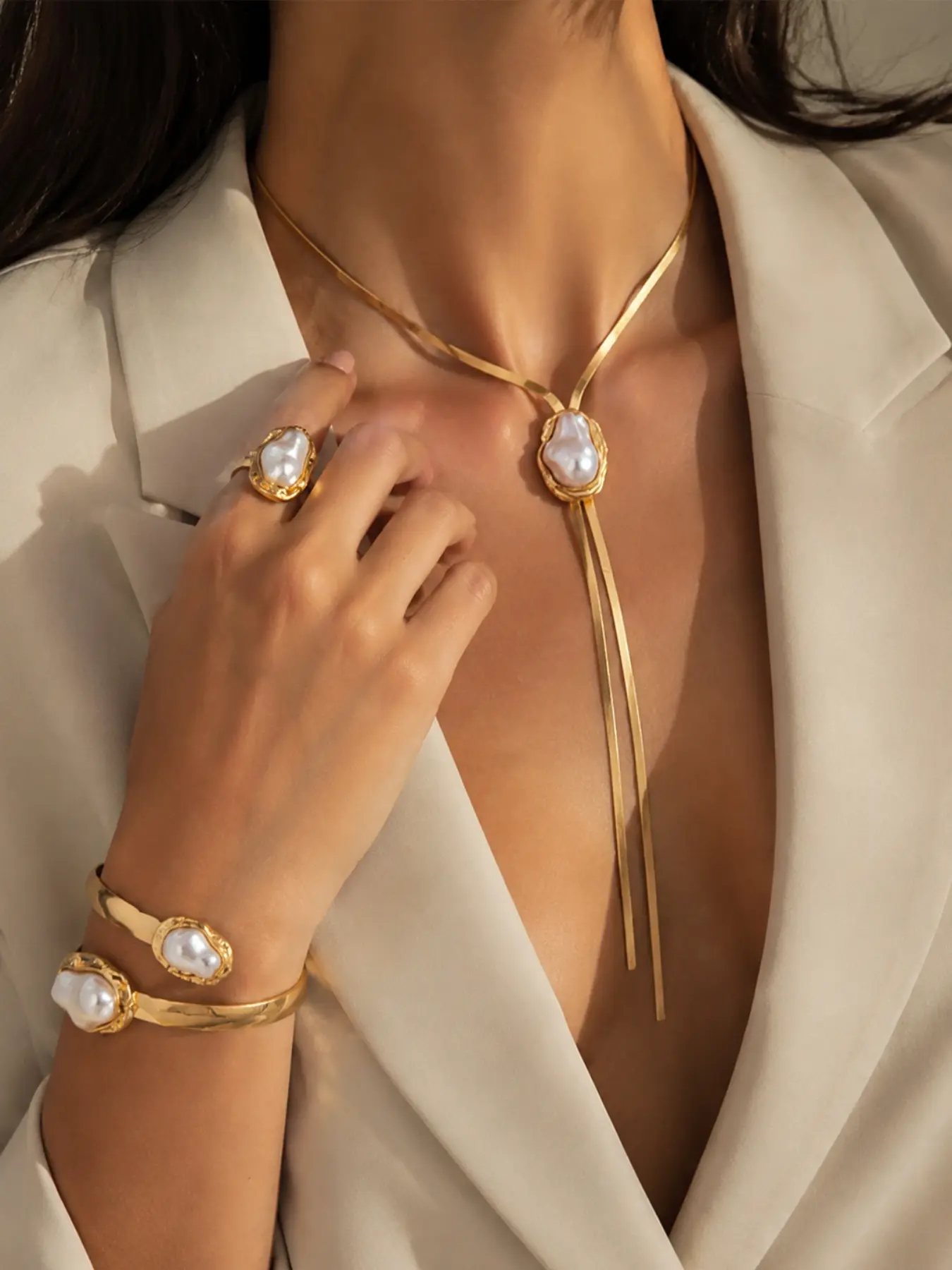 Valentine's Day French Elegant Baroque Irregular Pearl Fashion Jewelry Set, High-End Versatile Necklace and Bracelet Set & Earrings & Ring for All Occasions
