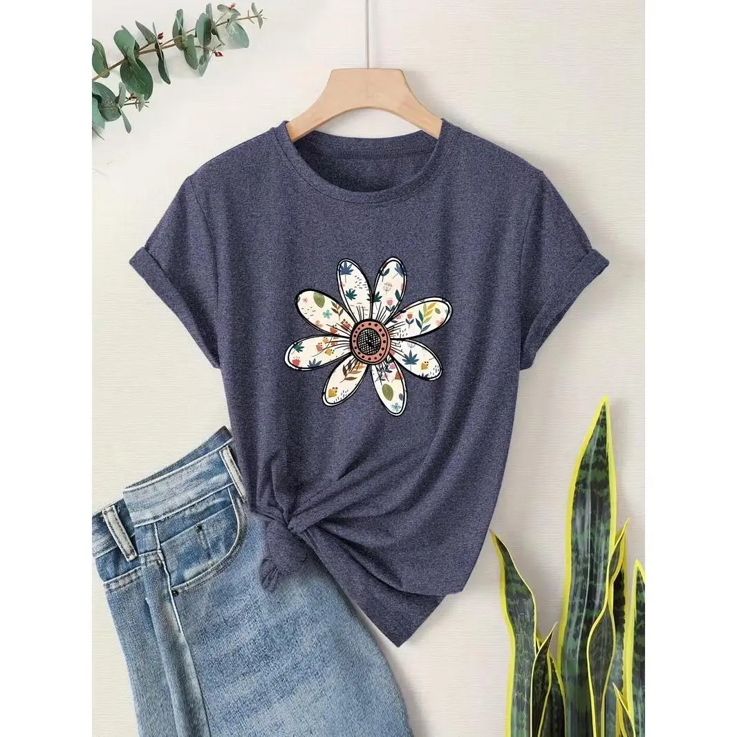 Women's Oversized Breathable Boho Floral Daisy Graphic Short-Sleeve Round-Neck T-Shirt, Vintage Hand-Drawn Wildflower Print Casual Soft Loose-Fit Spring Summer Botanical Top for School, Shortsleeve