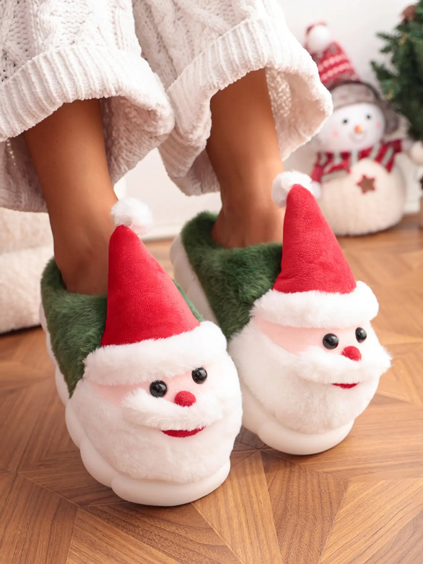 Christmas Santa Claus Plush Slippers, Soft Furry Warm Winter Indoor Shoes, 3D Santa Face Design, Comfortable Slip-On House Slippers, Xmas Gift