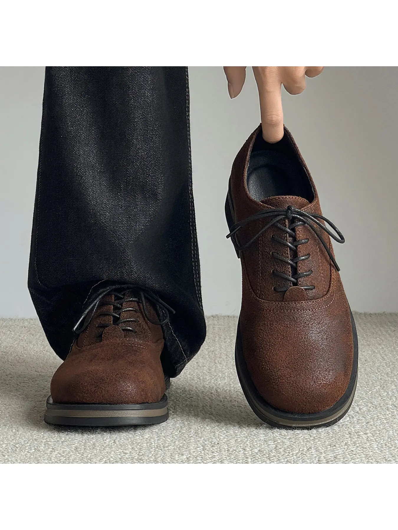 Men's Vintage Suede Oxford Shoes, Lace Up Low Heel Casual Dress Shoes, Retro Matte Suede Footwear for Daily Outdoor, Business Style Footwear