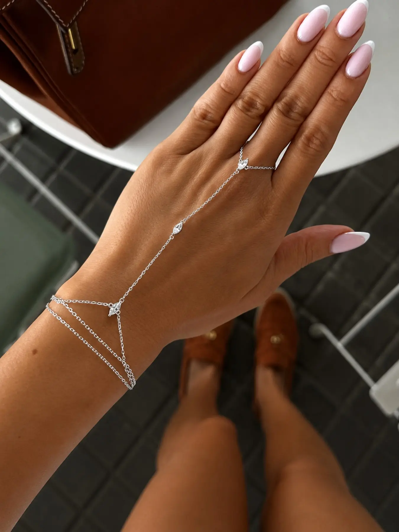 Silver Color Layered Hand Chain Bracelet for Women, Elegant Finger Ring Chain Jewelry, Boho Minimalist Hand Accessory, All Seasons, Minimalist Bracelets, Alloy Chain Bracelet