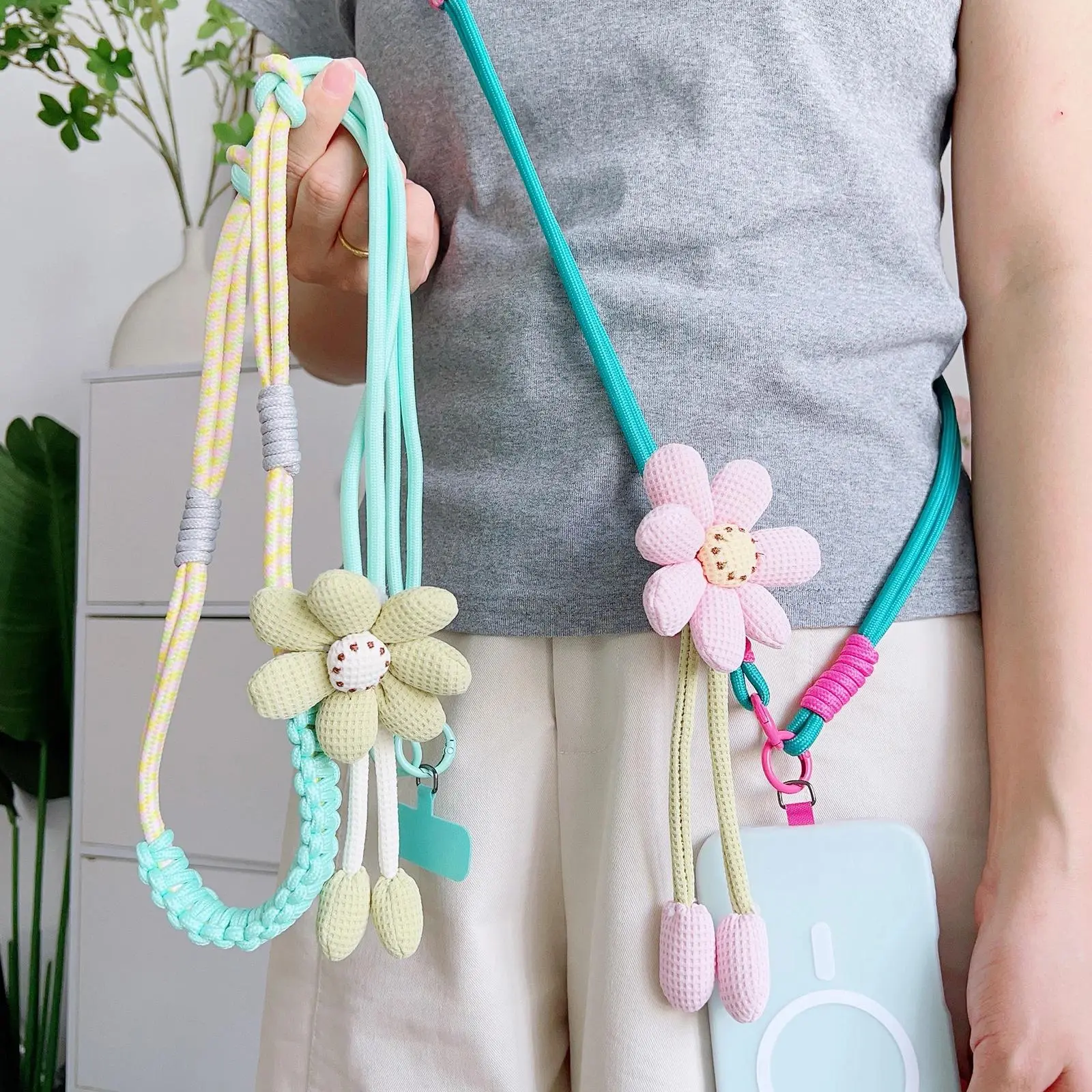 Pure Hand-Woven Universal Mobile Phone Lanyard, Long Crossbody Lanyard, Fashionable Sunflower Pendant, Thickened Lanyard