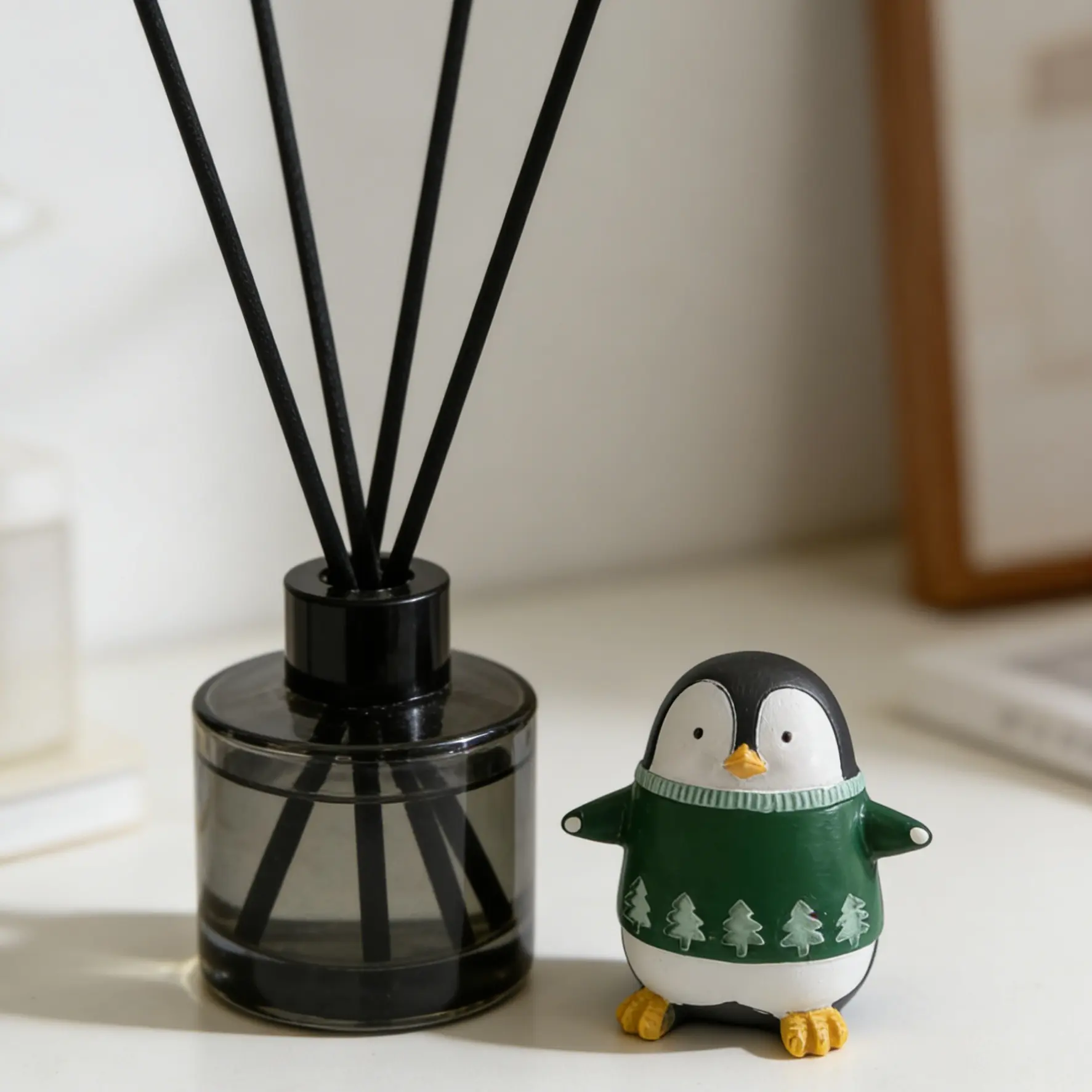 Multi-Color Christmas Penguin Statue Set, Hand-Painted Resin Mini Cartoon Desktop Decor, Window Shelf Holiday Gift Kit