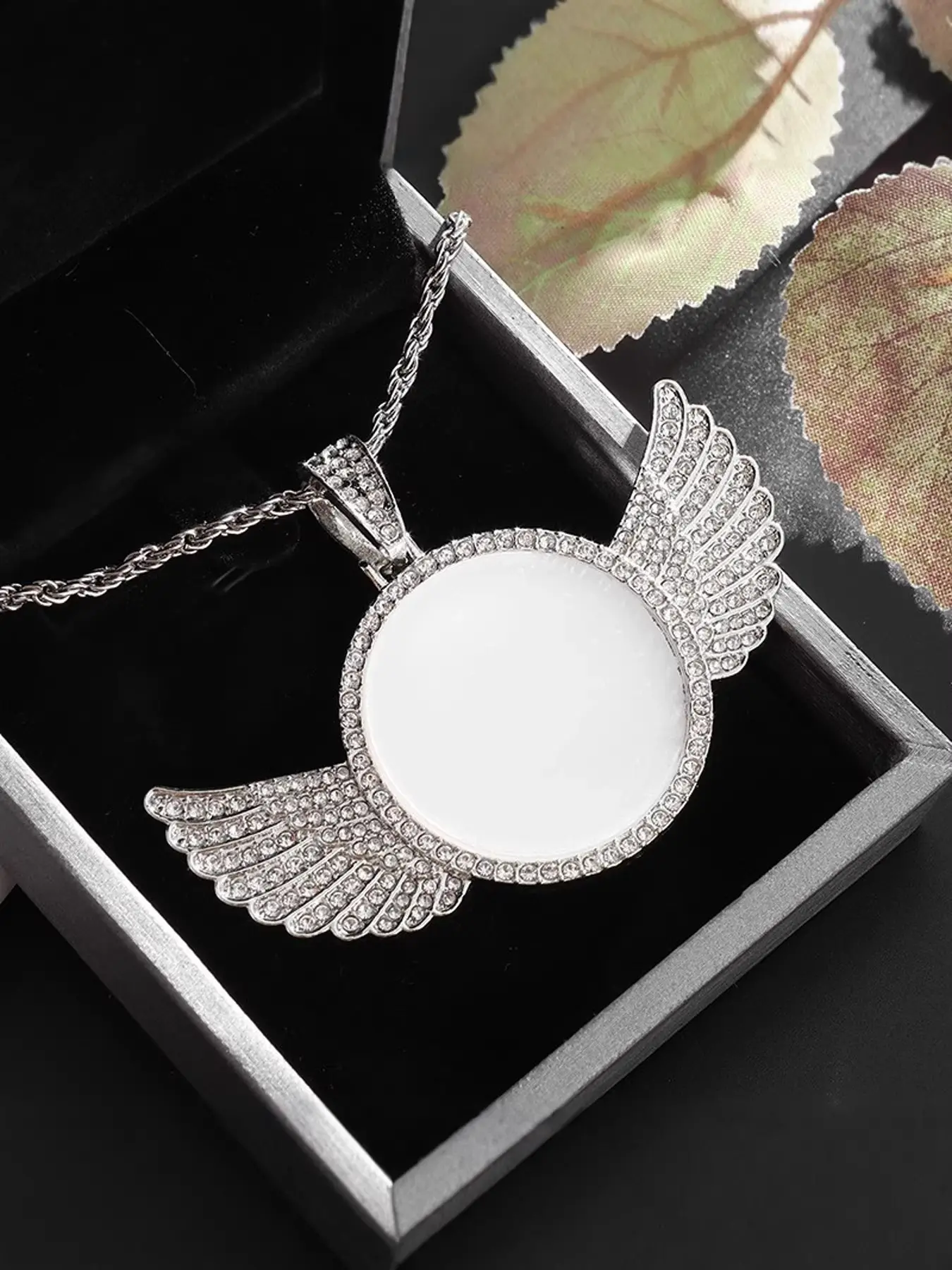 Round Wing Pendant Eco Alloy Jewelry Microset Zirconia Luxe Necklace, Zircon Accented, Casual Hip Hop Style, Zinc Alloy, Perfect Gift for All Occasions, Trendy Charm Necklaces