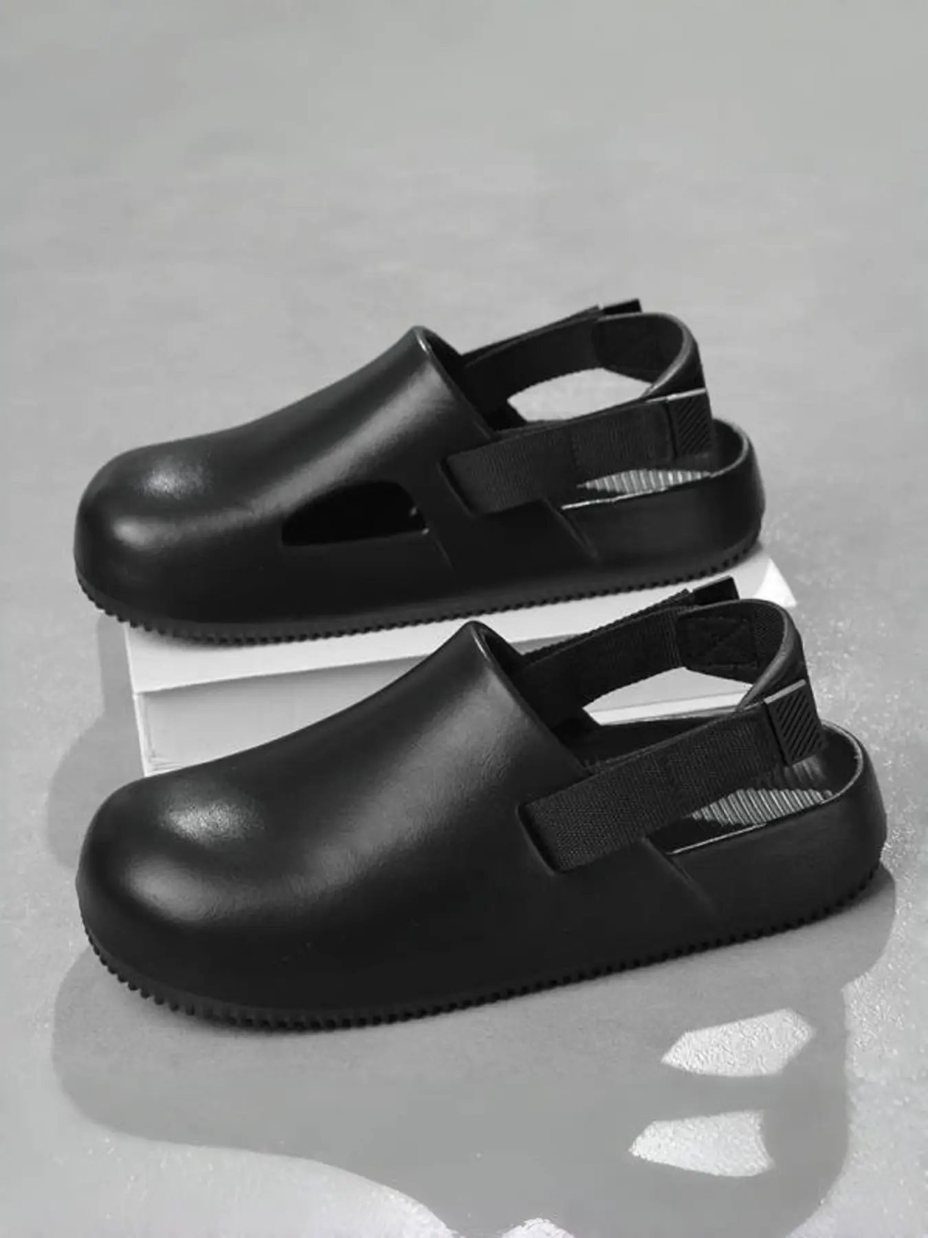 Unisex Clogs, Foot Clogs, Soft Sole, Breathable, Anti-Slip, Durable, Washable, Multifunctional, Non Slip Clogs